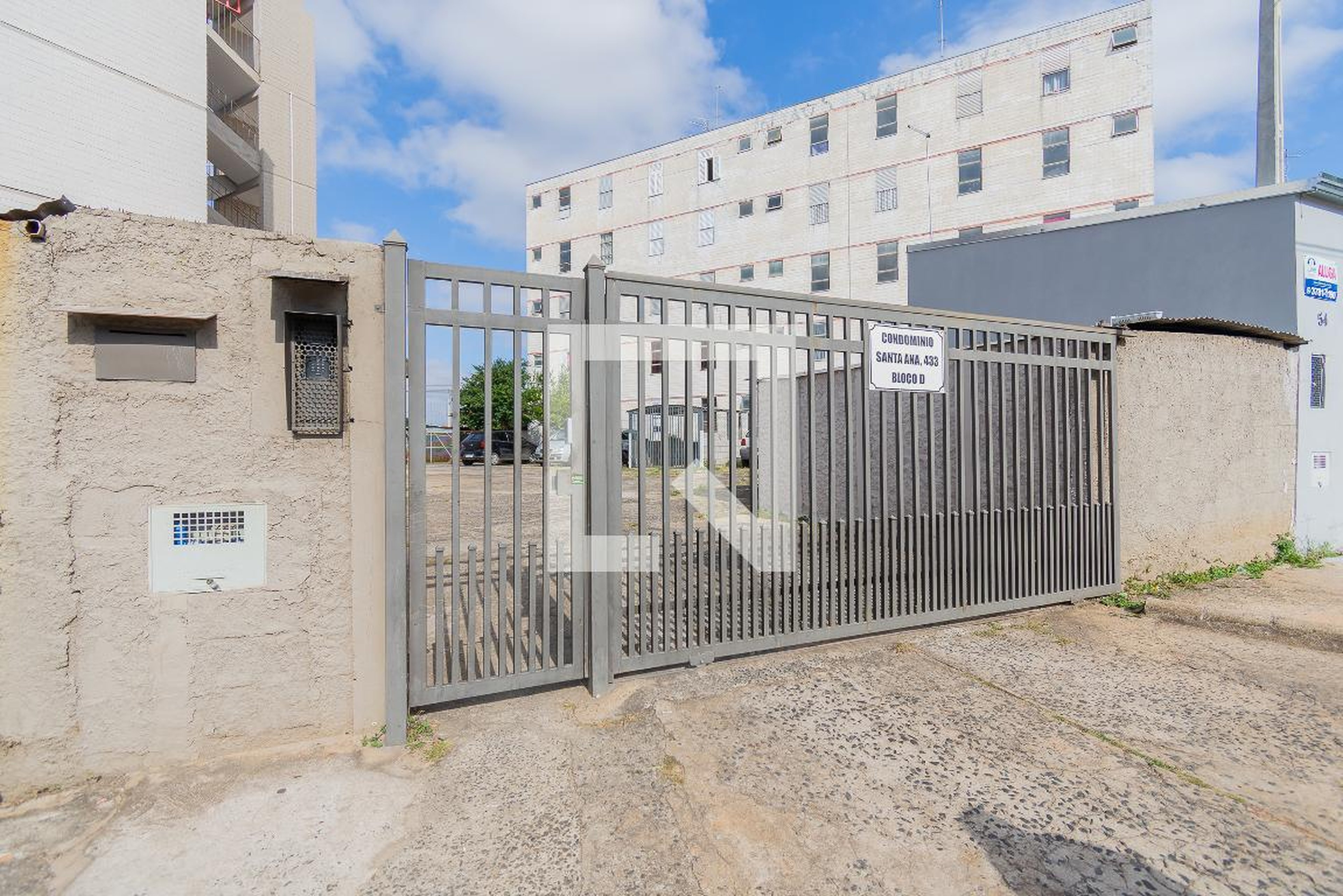 Fachada do Condomínio Condomínio Santa Ana