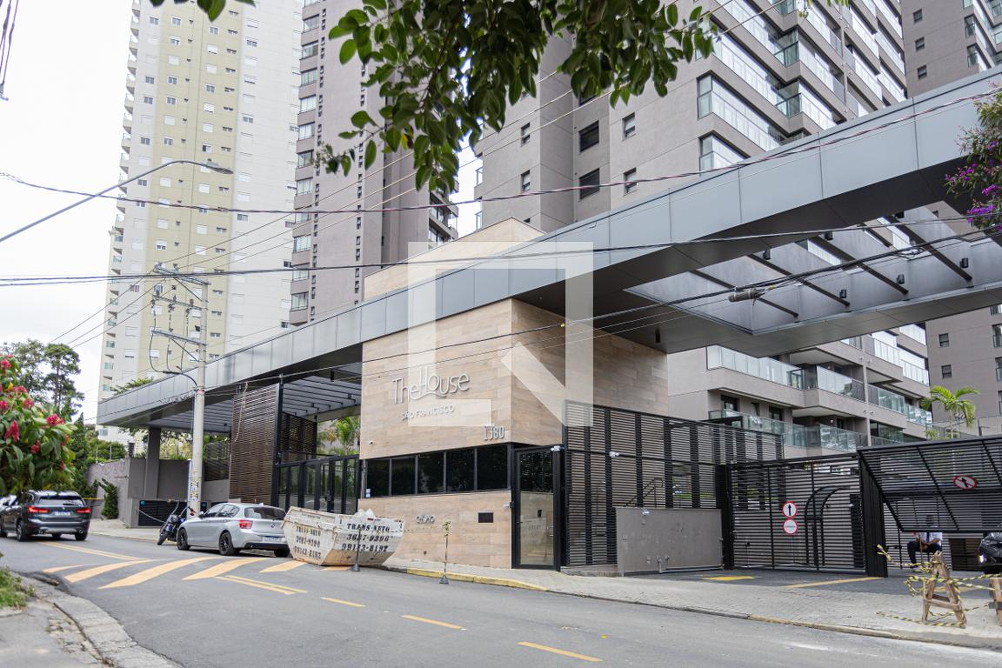 Fachada Condomínio The House