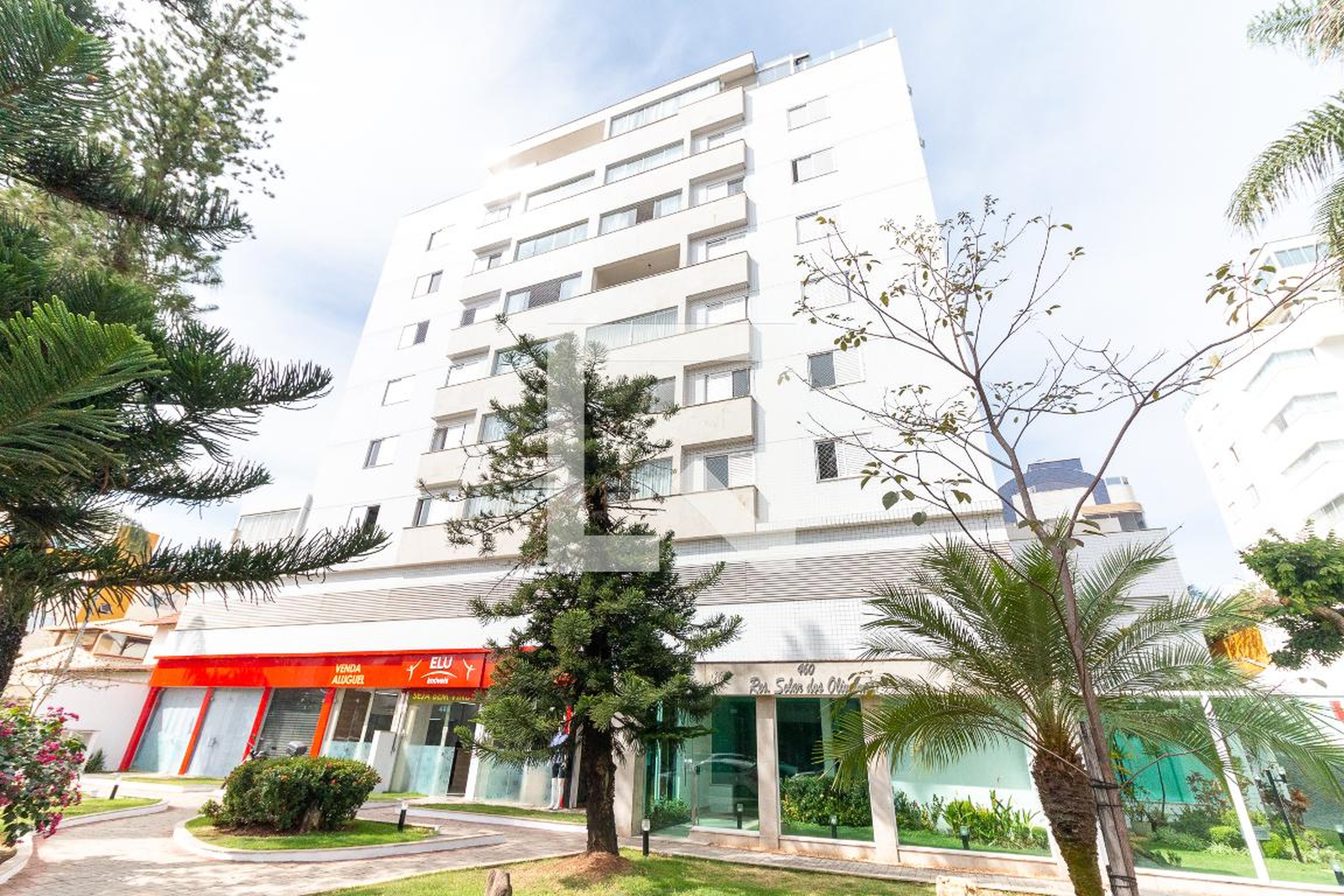 Fachada do Condomínio Condomínio em Avenida Miguel Perrela, 460