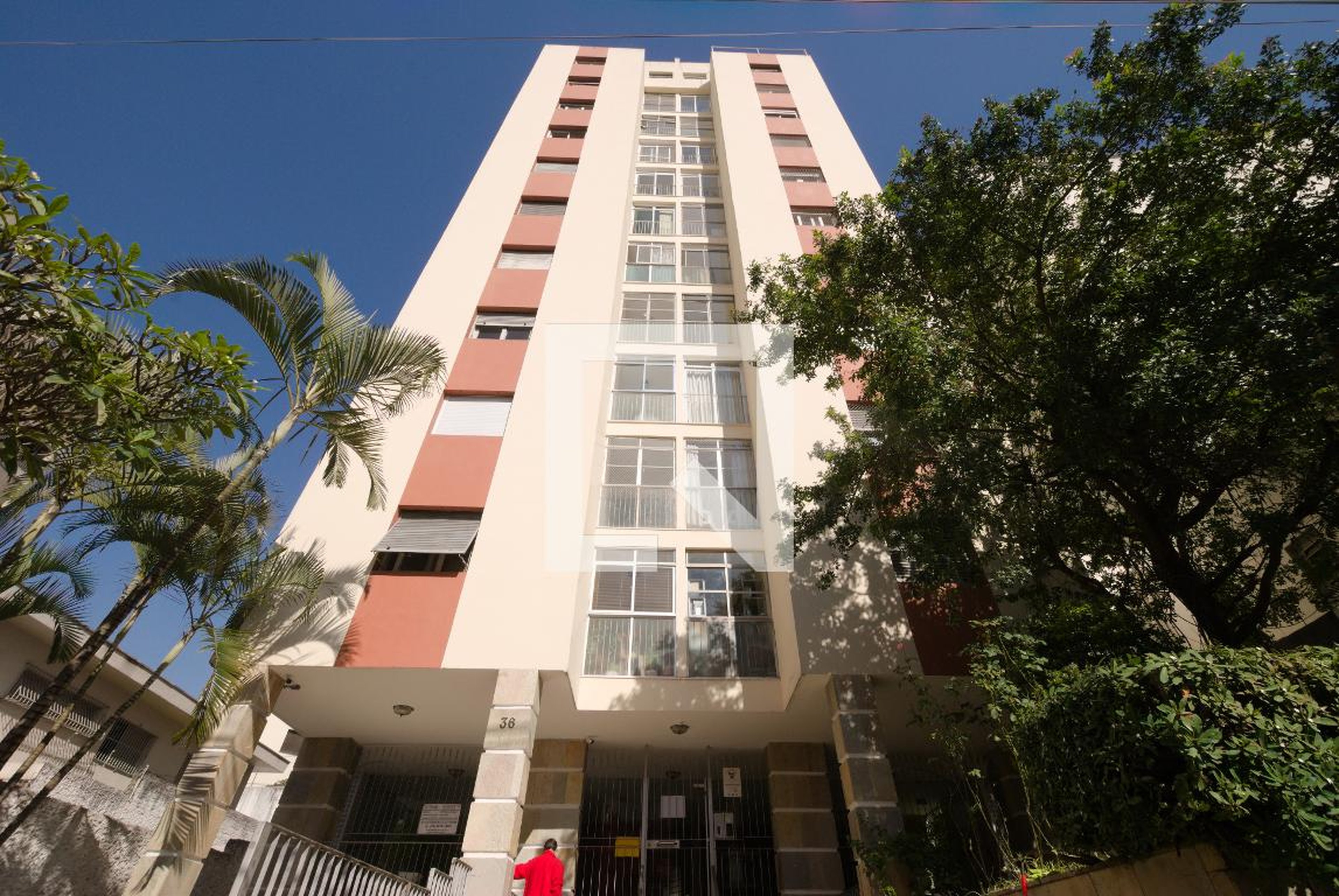 Fachada Condomínio em Rua Calixto da Mota, 822