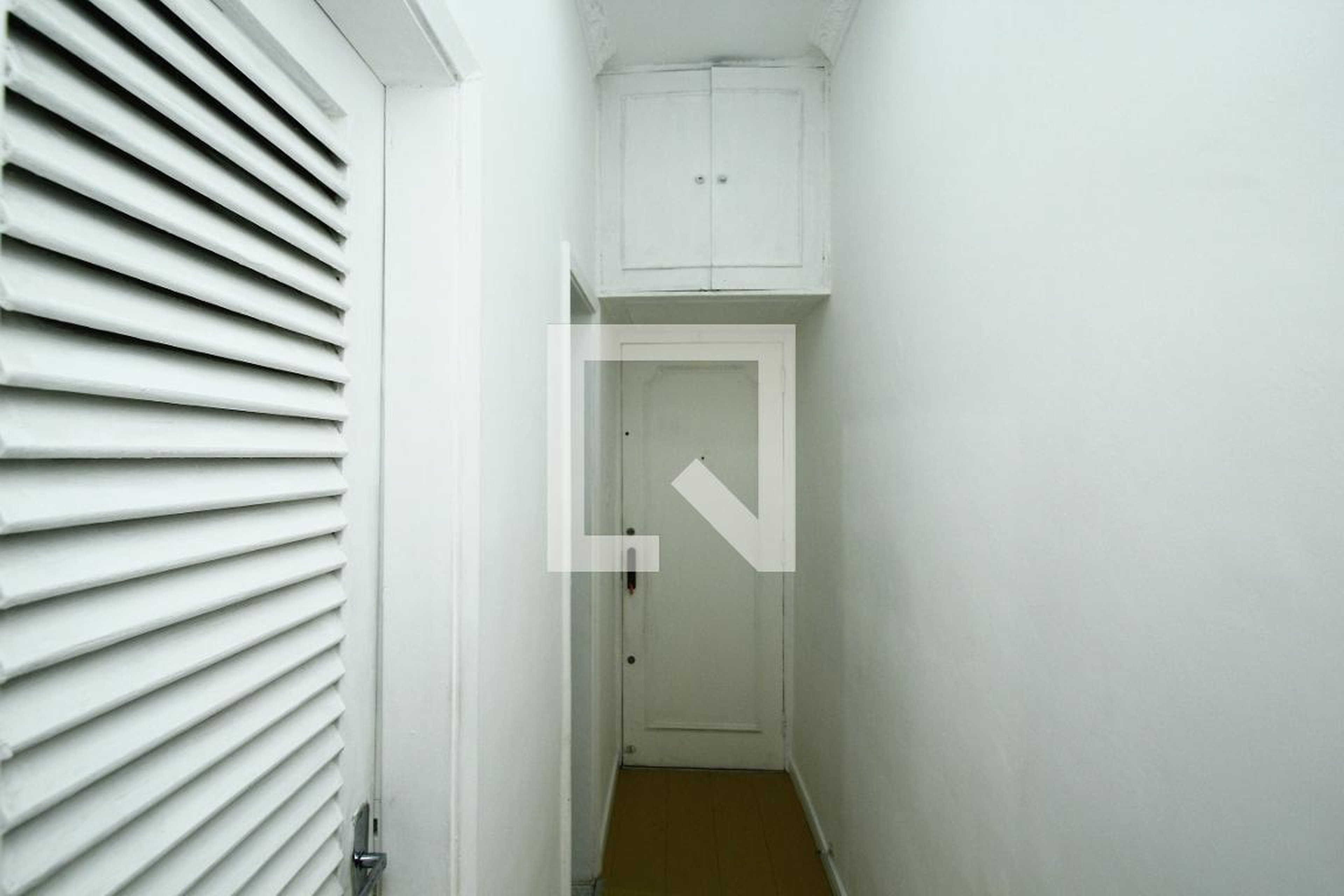 Entrada Condomínio em Rua Riachuelo, 274