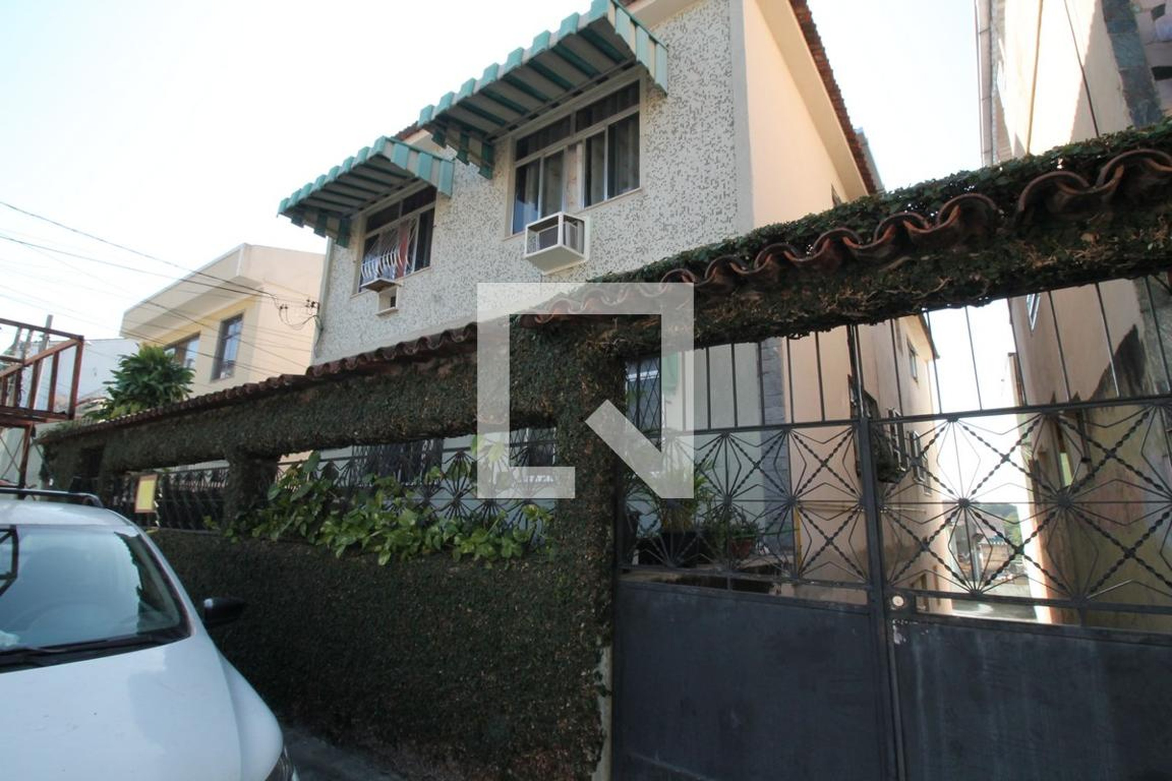 Fachada Condomínio em Rua Frederico de Albuquerque, 78