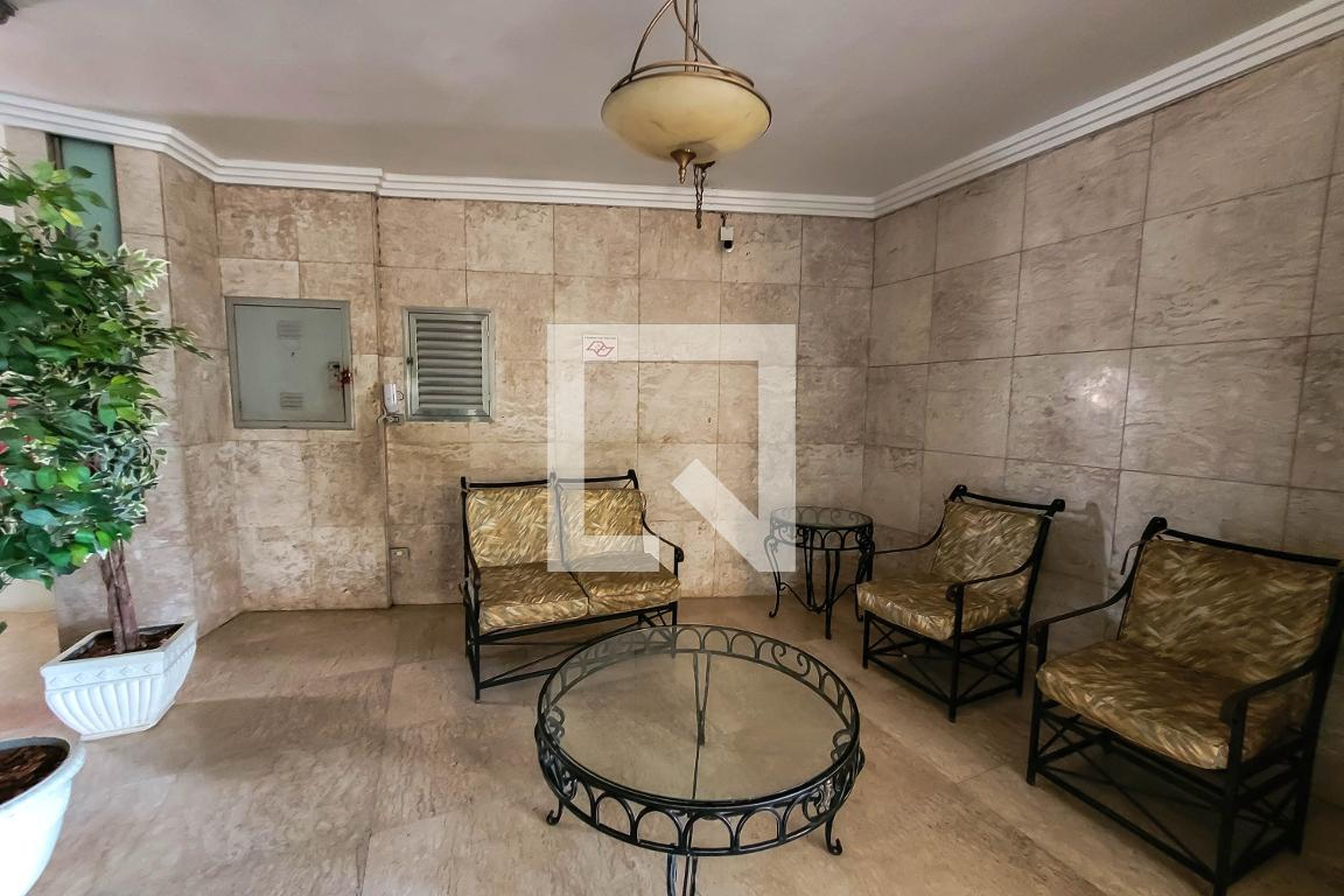 Hall social - Edifício Jardim Tropical