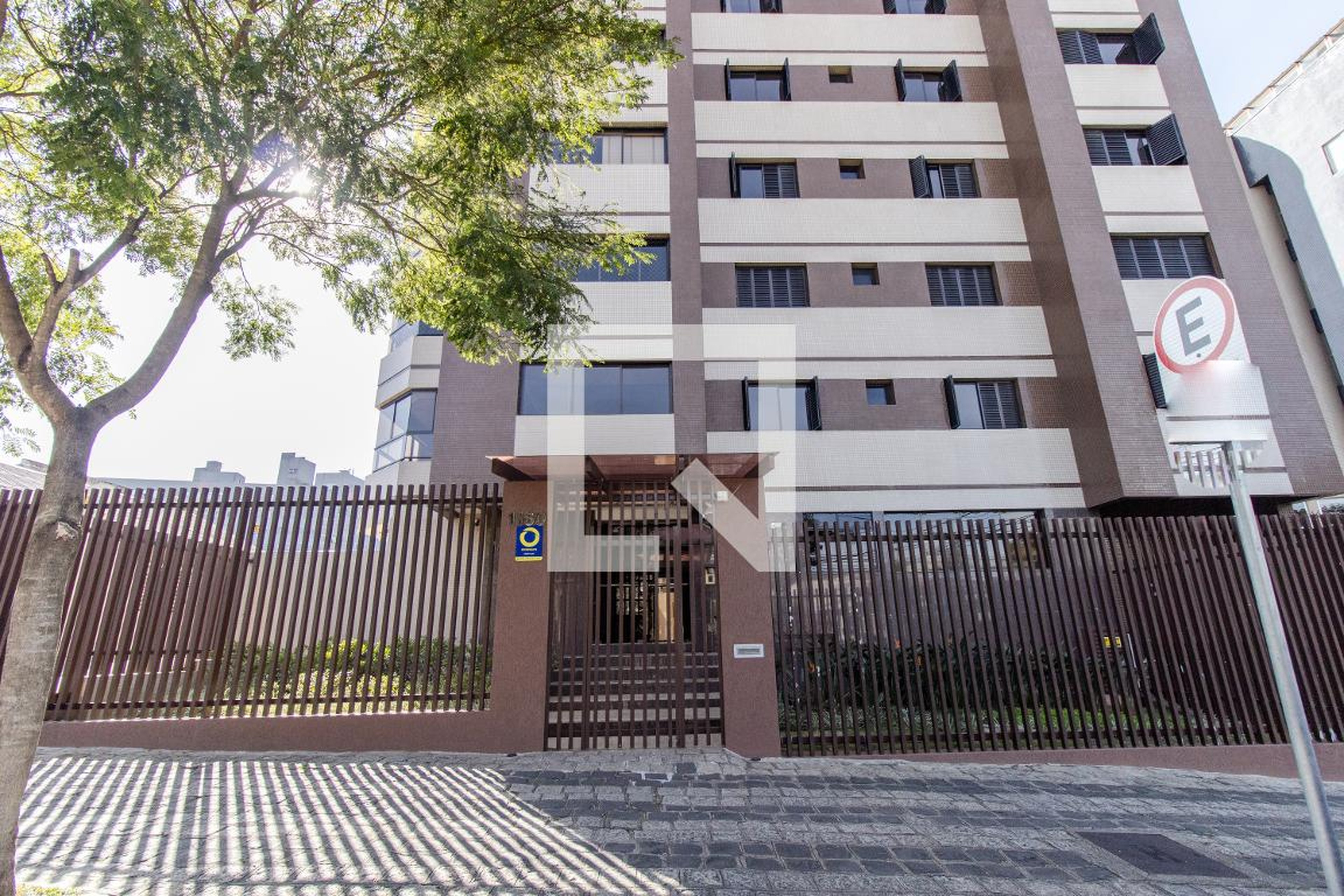 Fachada do Condomínio Condomínio em Rua Francisco Rocha, 1160