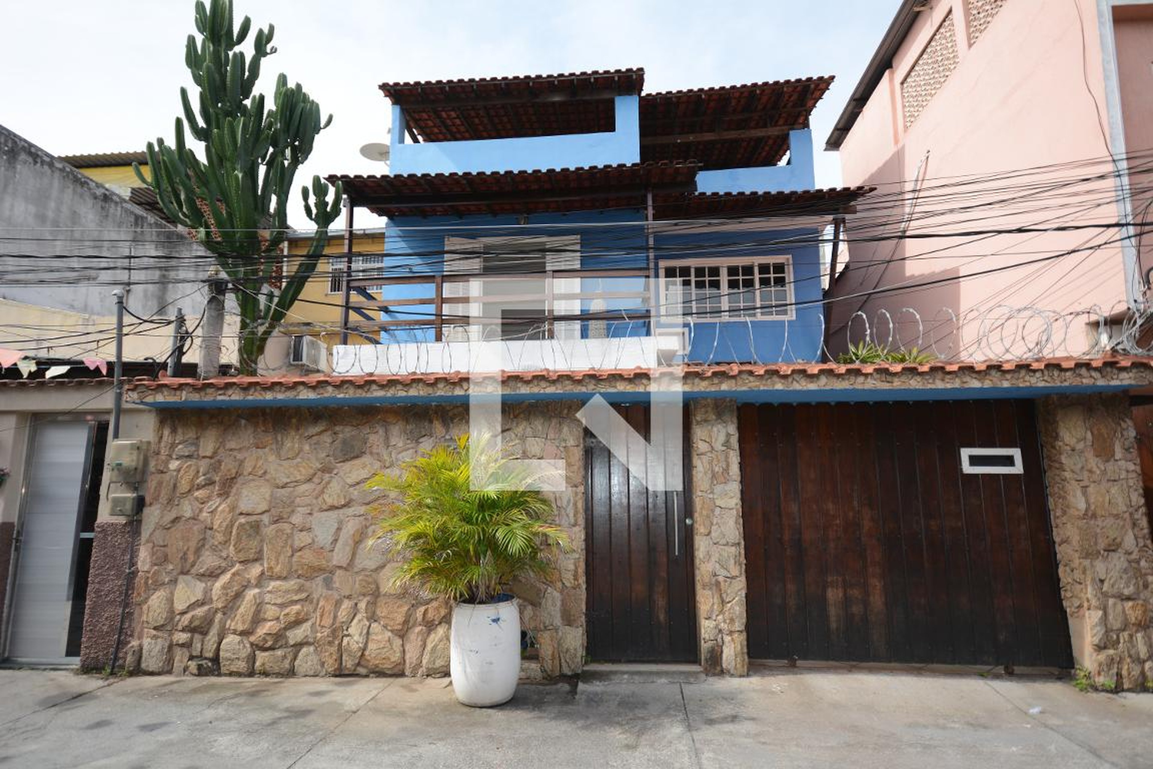 Fachada Condomínio em Rua Bonsucesso, 54