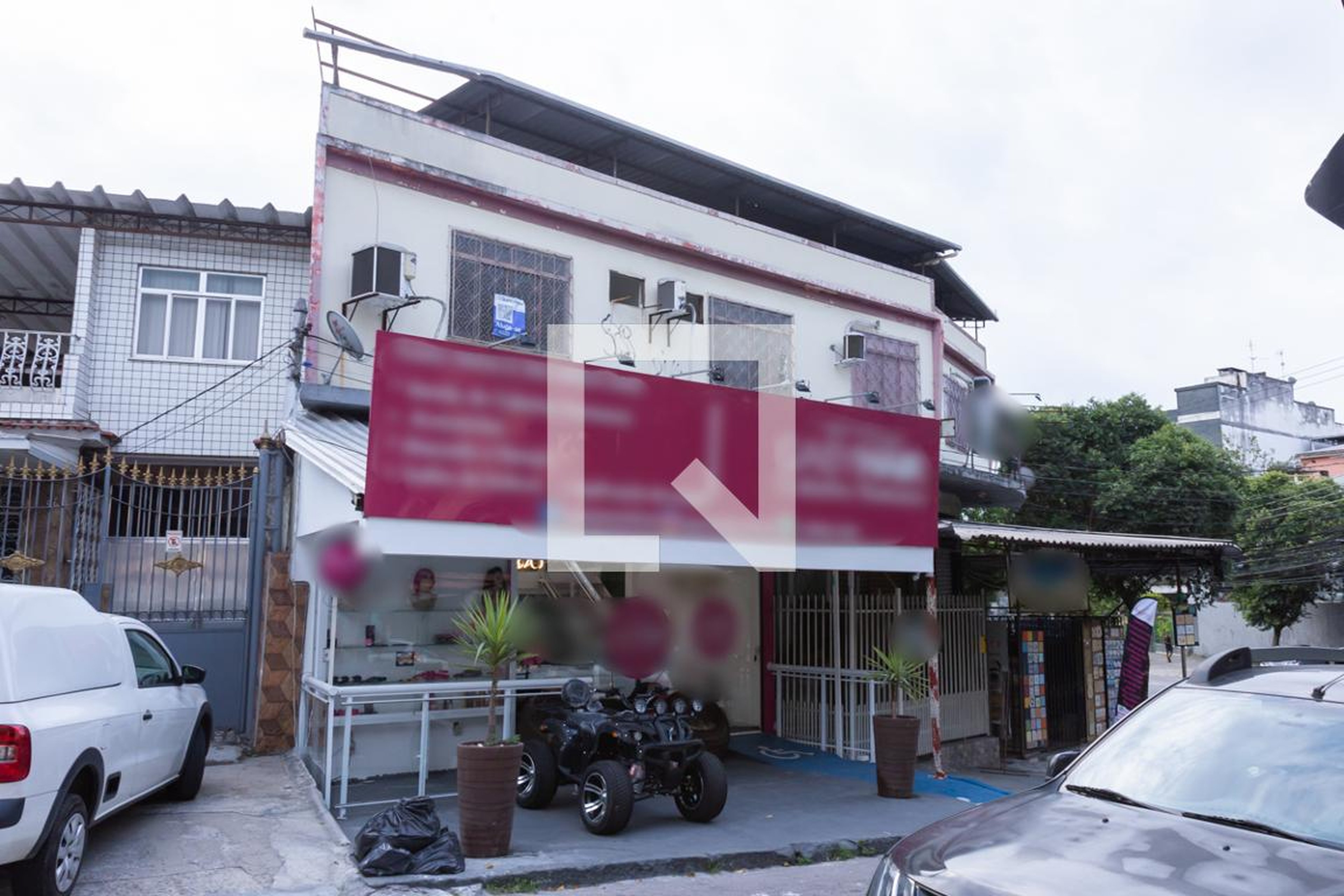 Fachada Condomínio em Avenida Brás de Pina, 1783