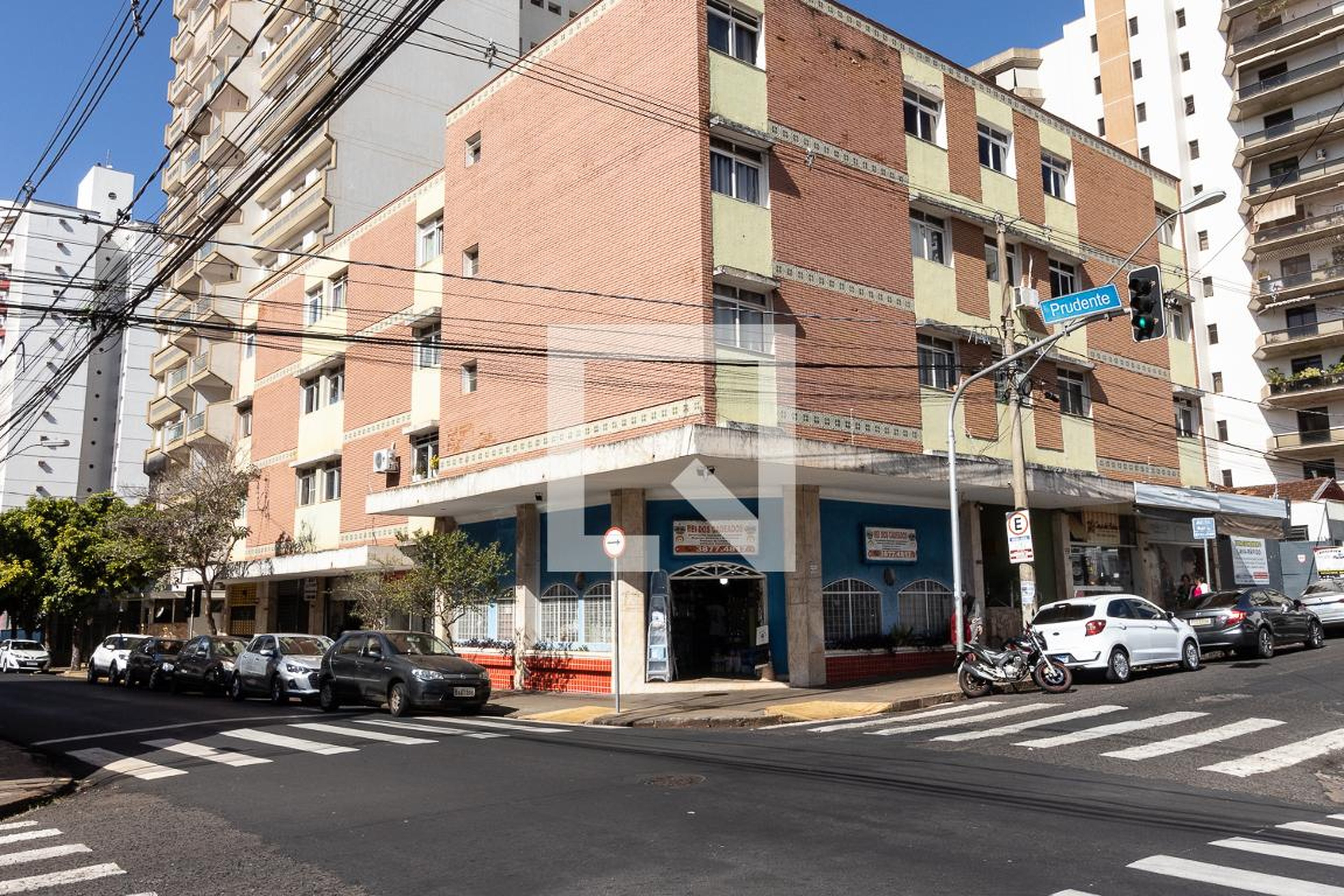 Fachada Condomínio em Rua Visconde de Inhaúma, 935