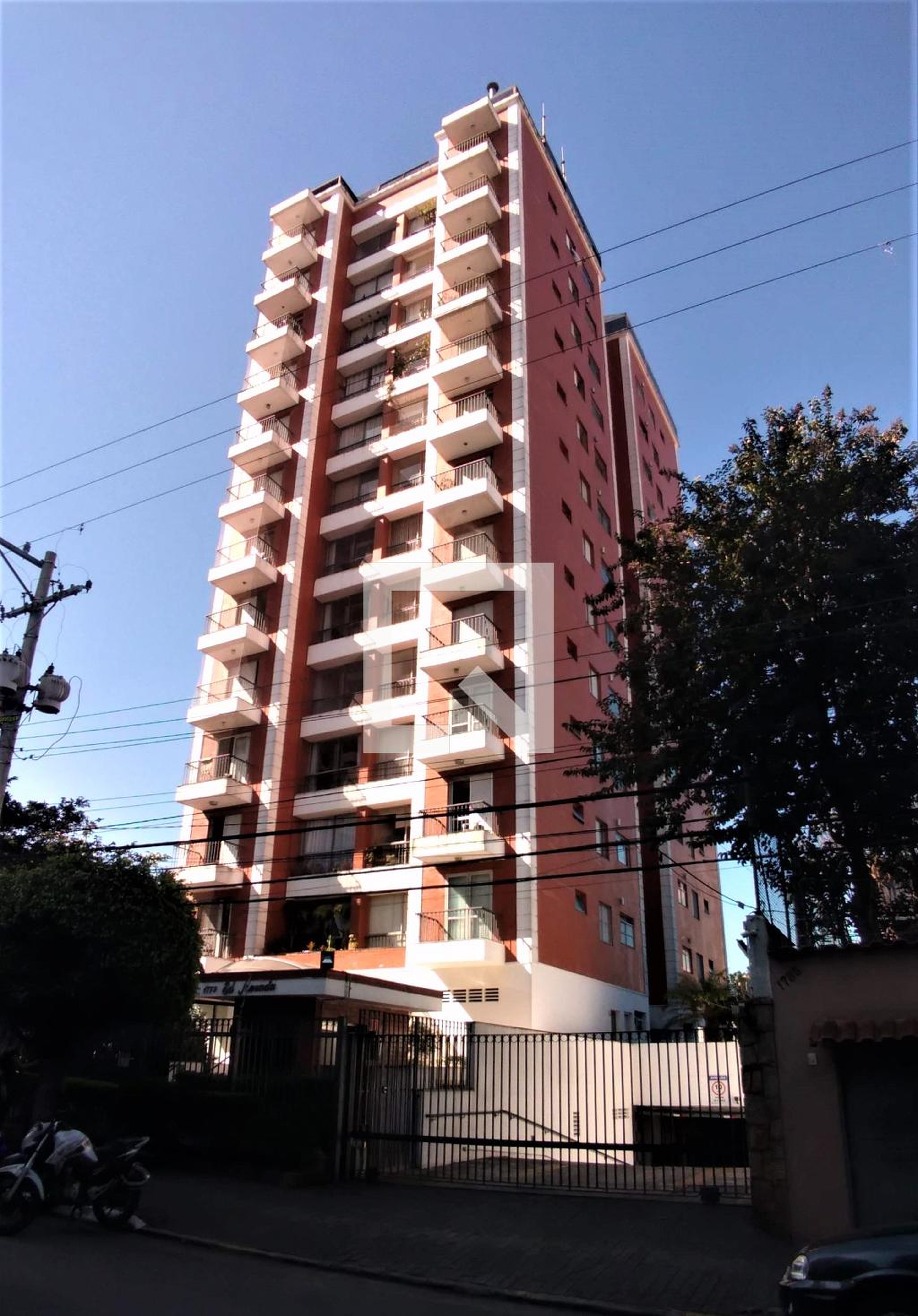 Fachada do Condomínio Edifício Nevada