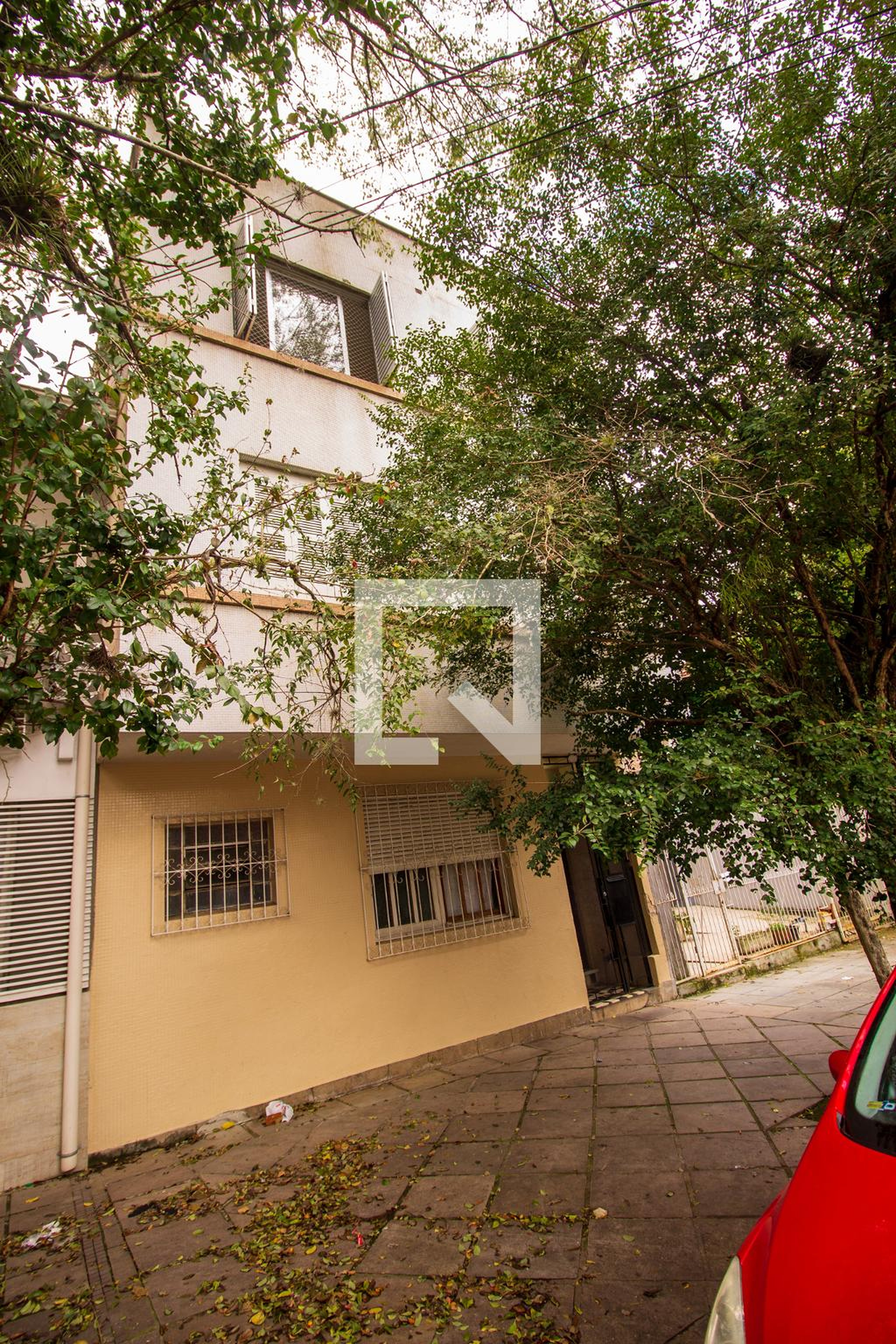 Fachada Condomínio em Rua Lobo da Costa, 41