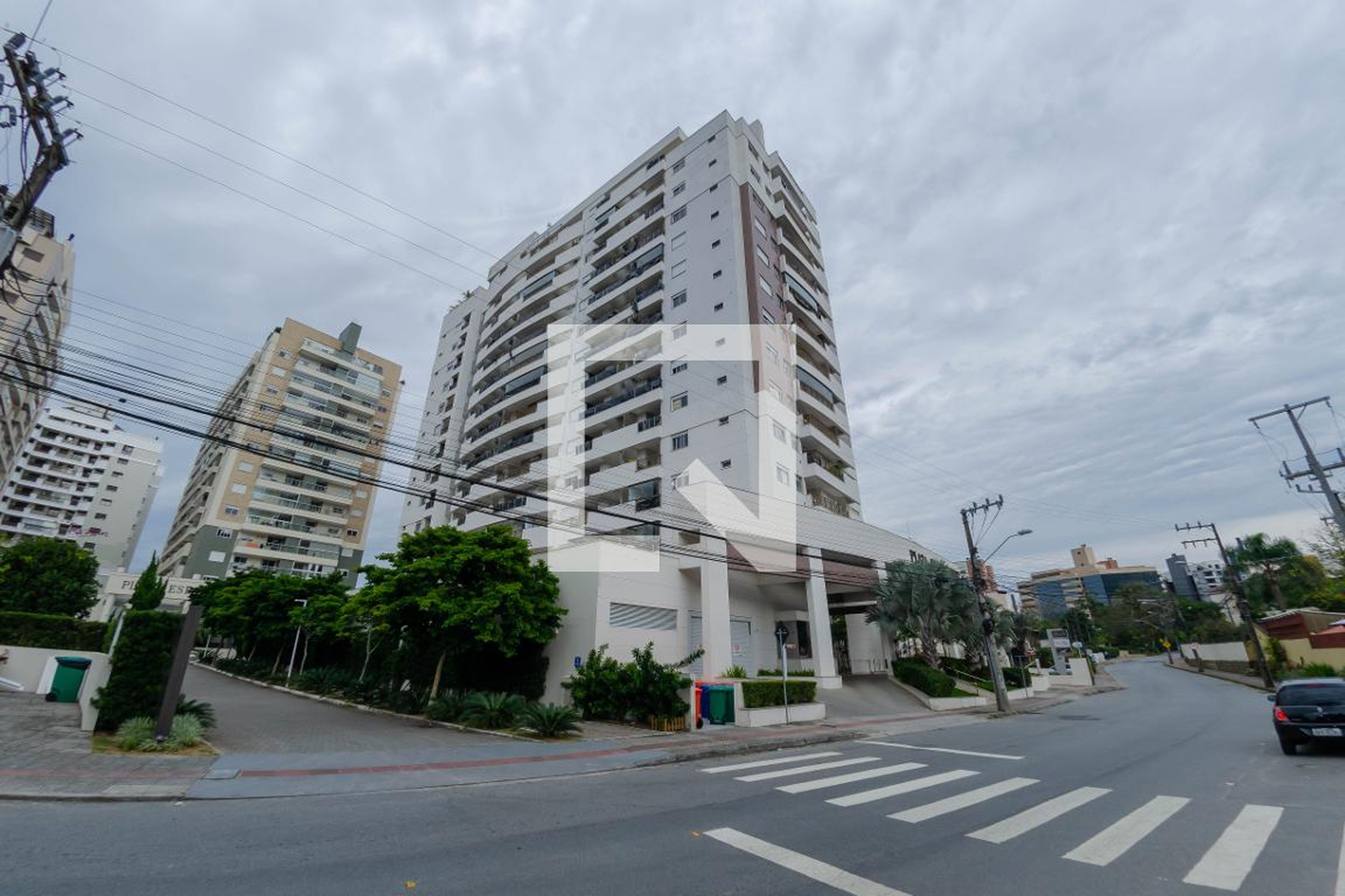 Fachada Condomínio Plaza Saint Tropez