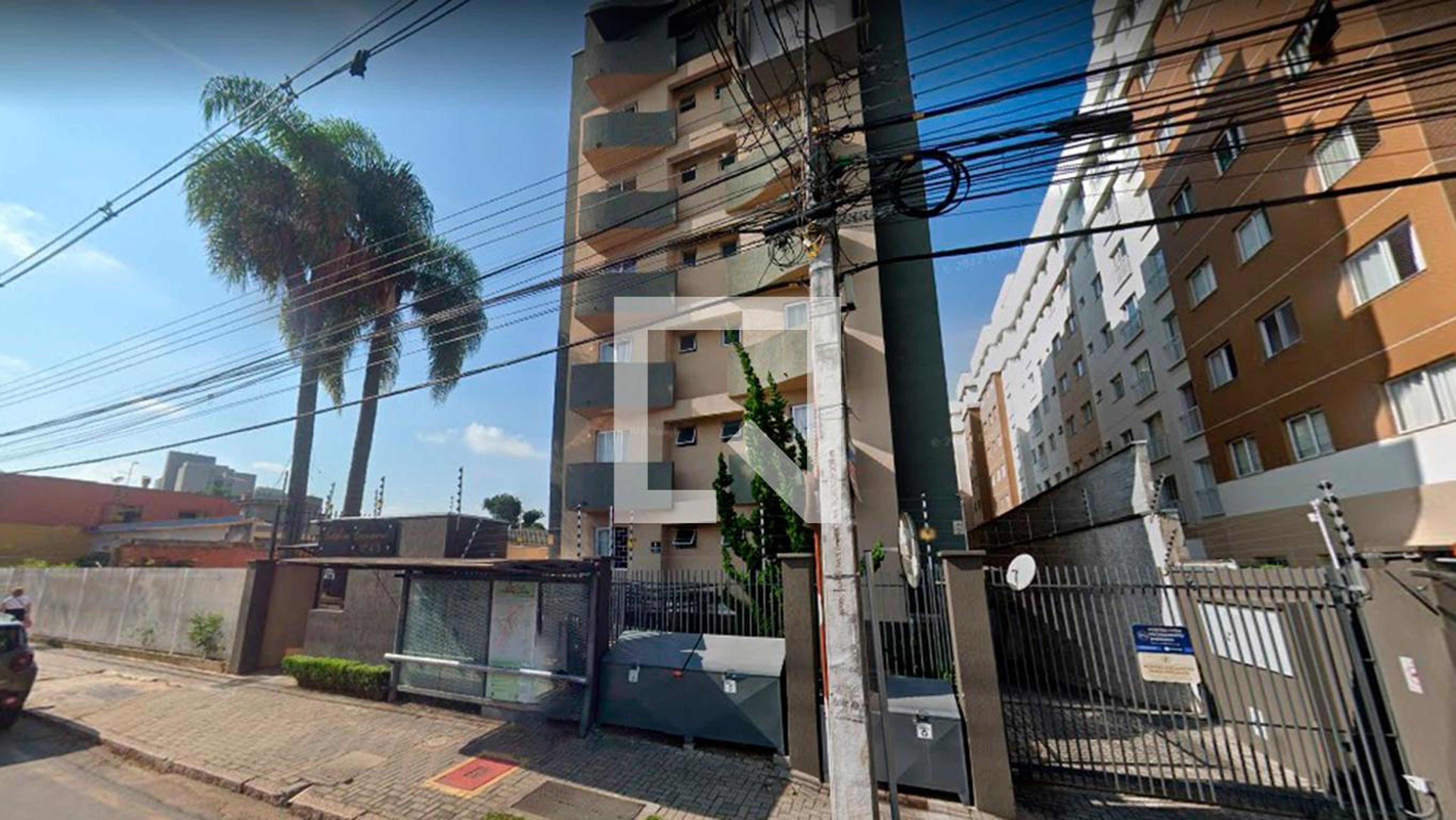 Fachada do Condomínio Edifício Canmore