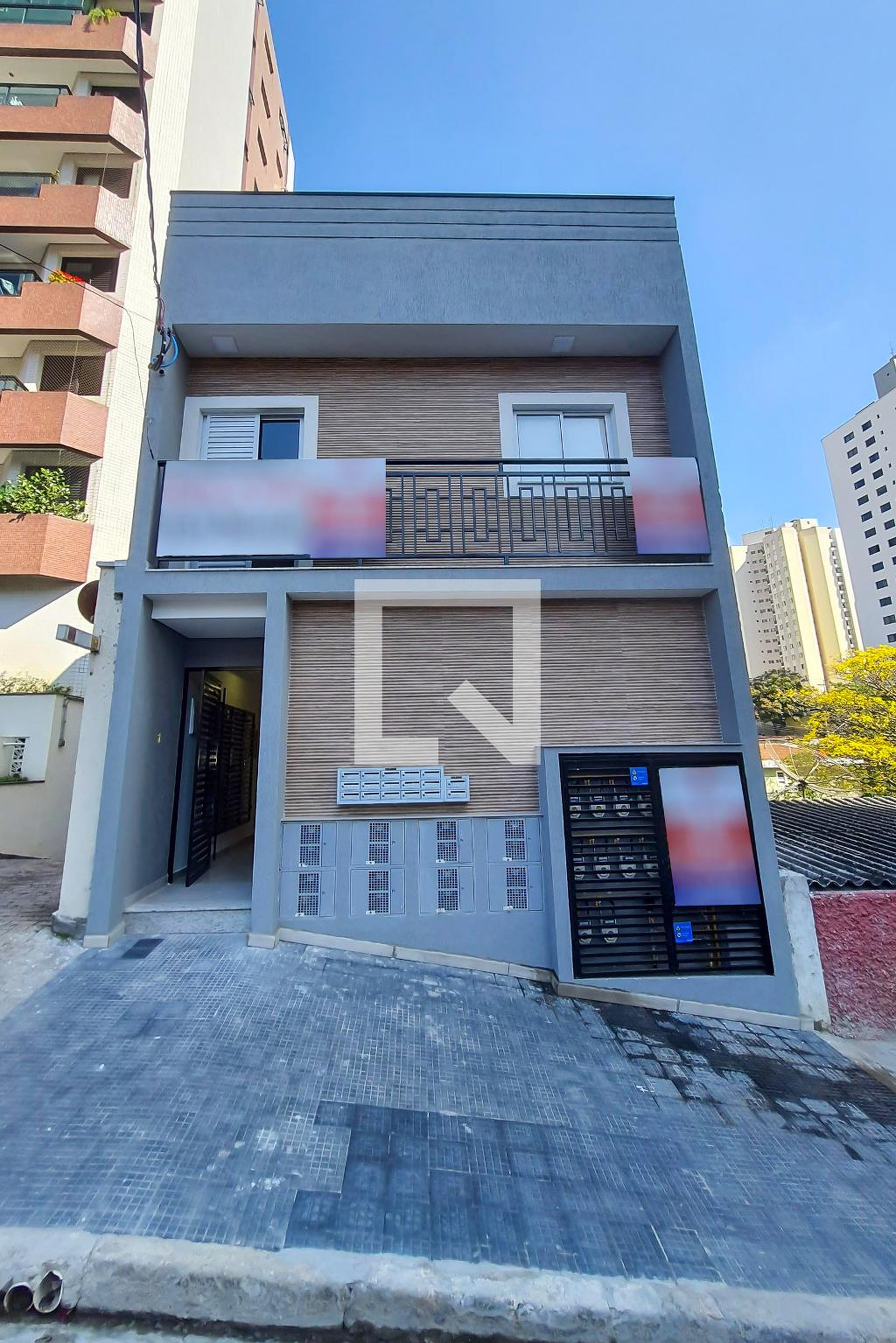 Fachada Condomínio em Rua Santo Egídio, 765