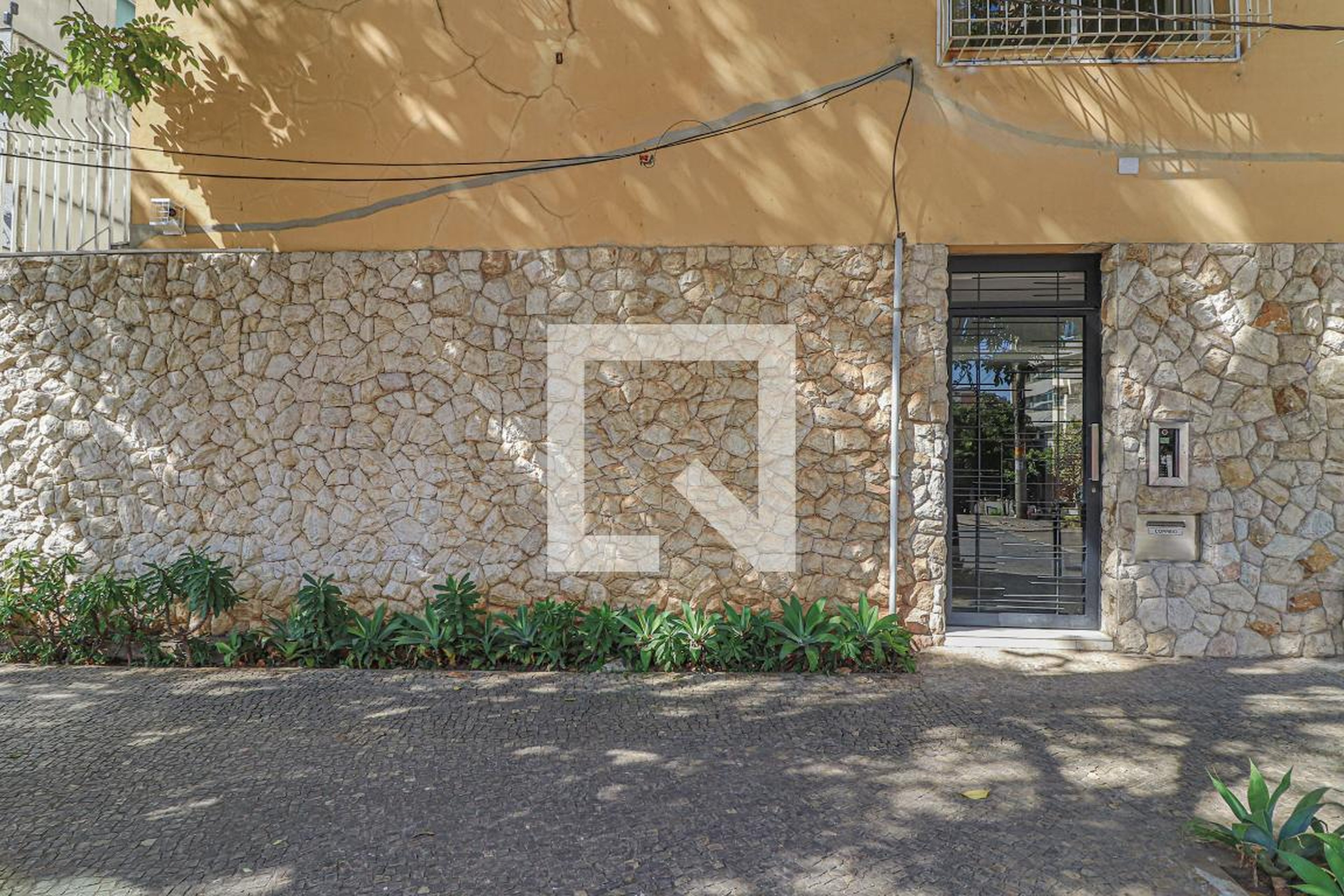 Fachada Condomínio em Rua Ceará, 1773