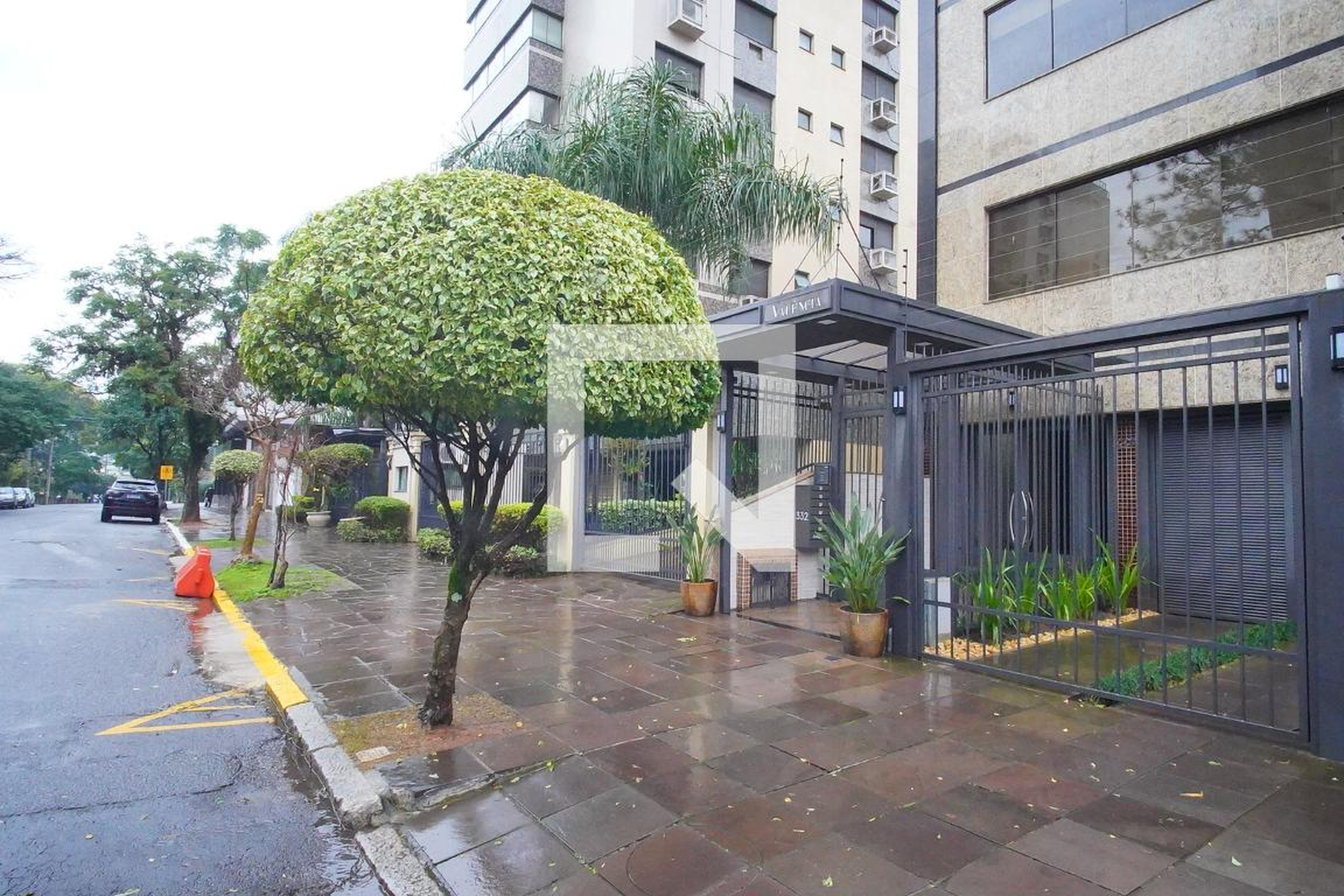 Fachada Condomínio em Rua Passo da Pátria, 332