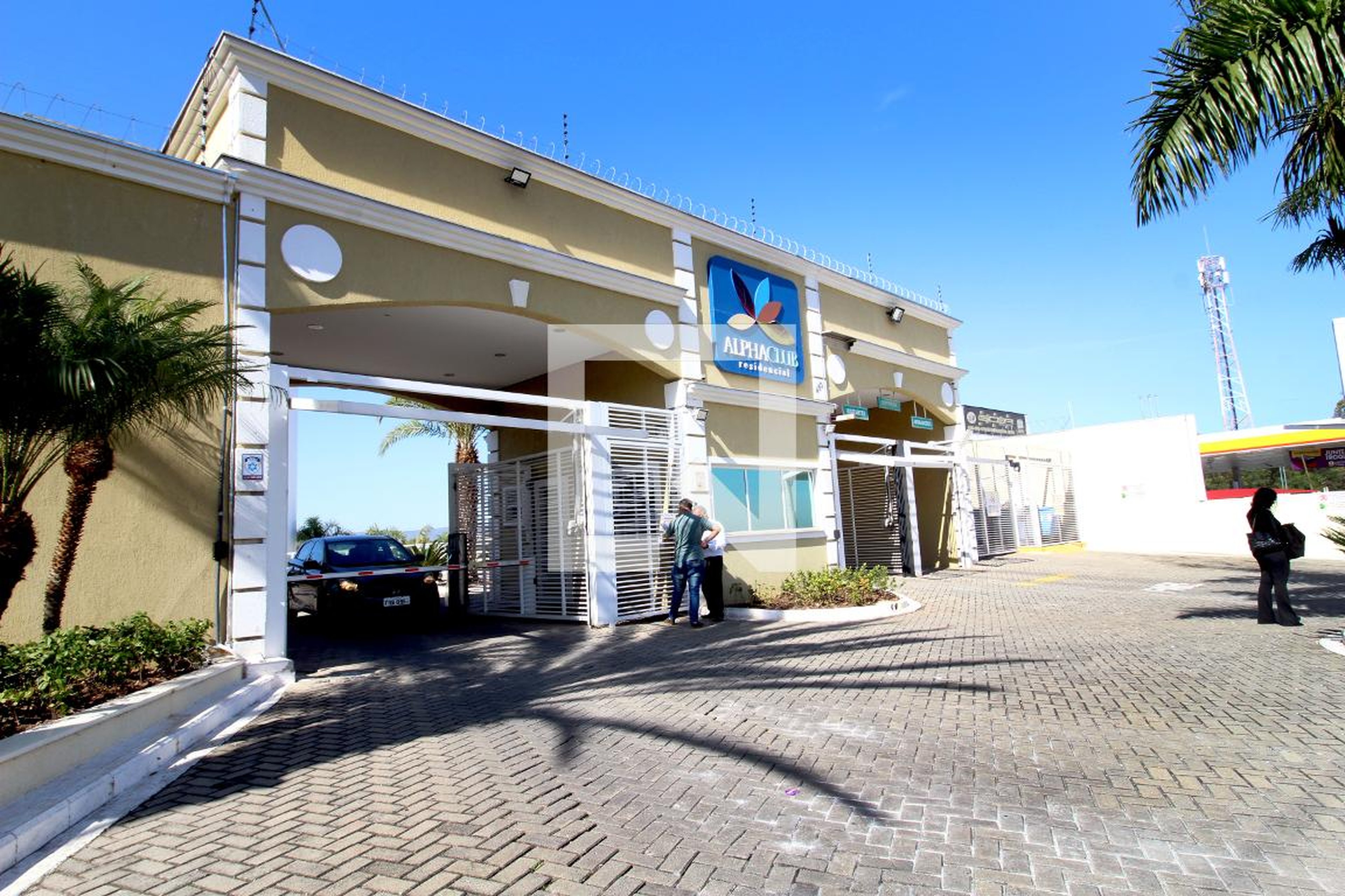 Fachada do Condomínio Condomínio Alpha Club