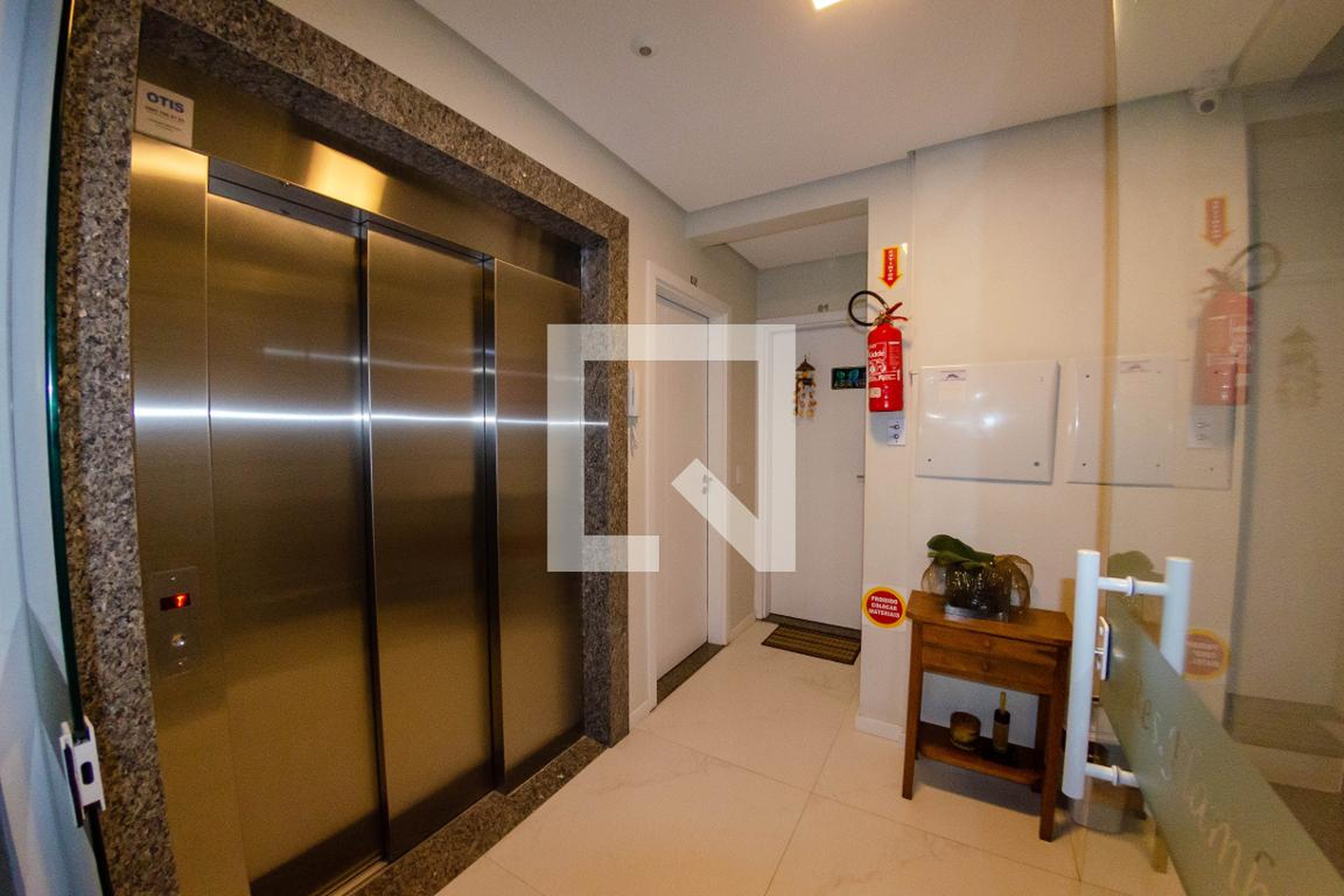 Elevador - flamboyant