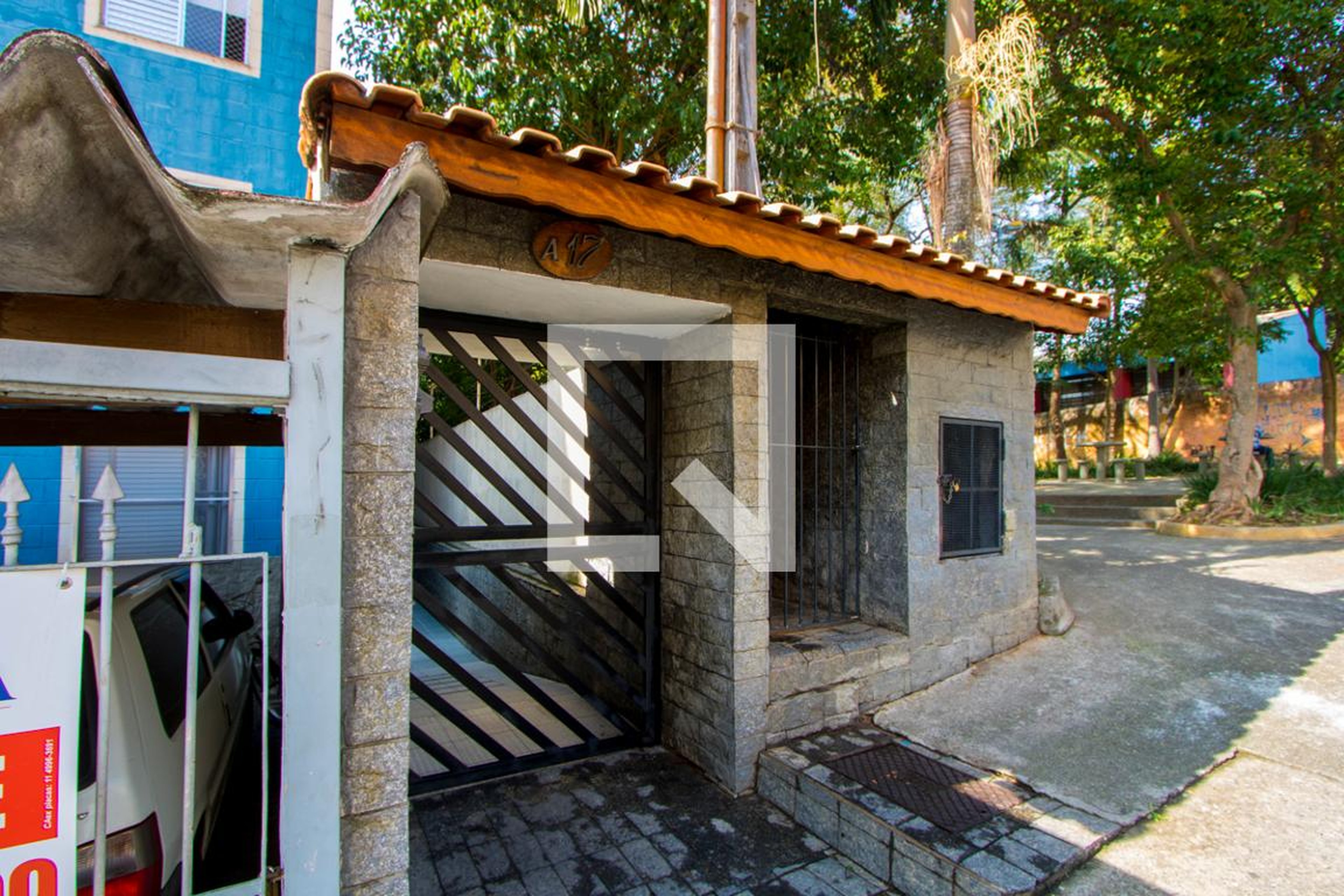 Fachada Condomínio em Rua Ciro Monteiro, 17
