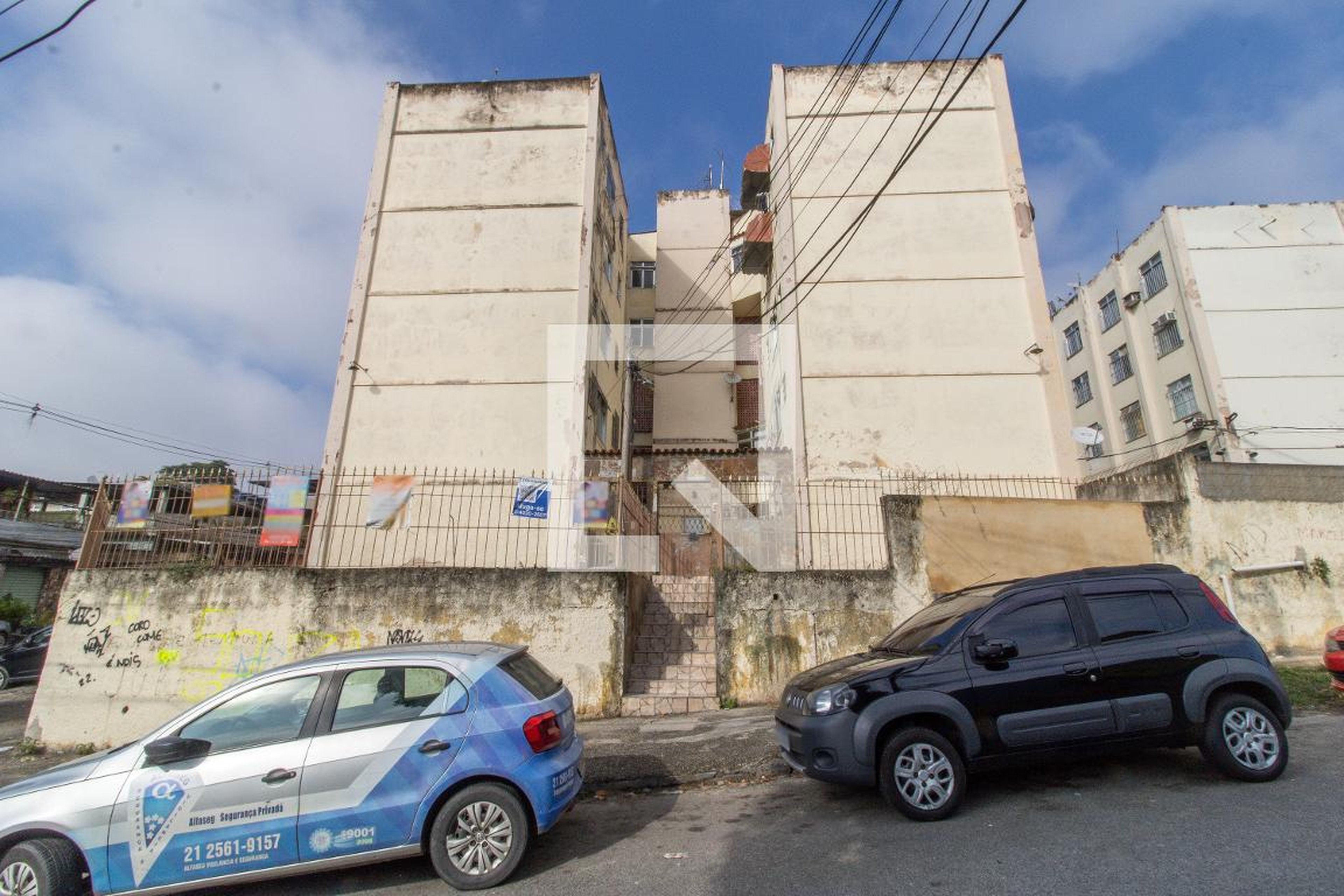 Fachada Condomínio em Rua Crato, 51