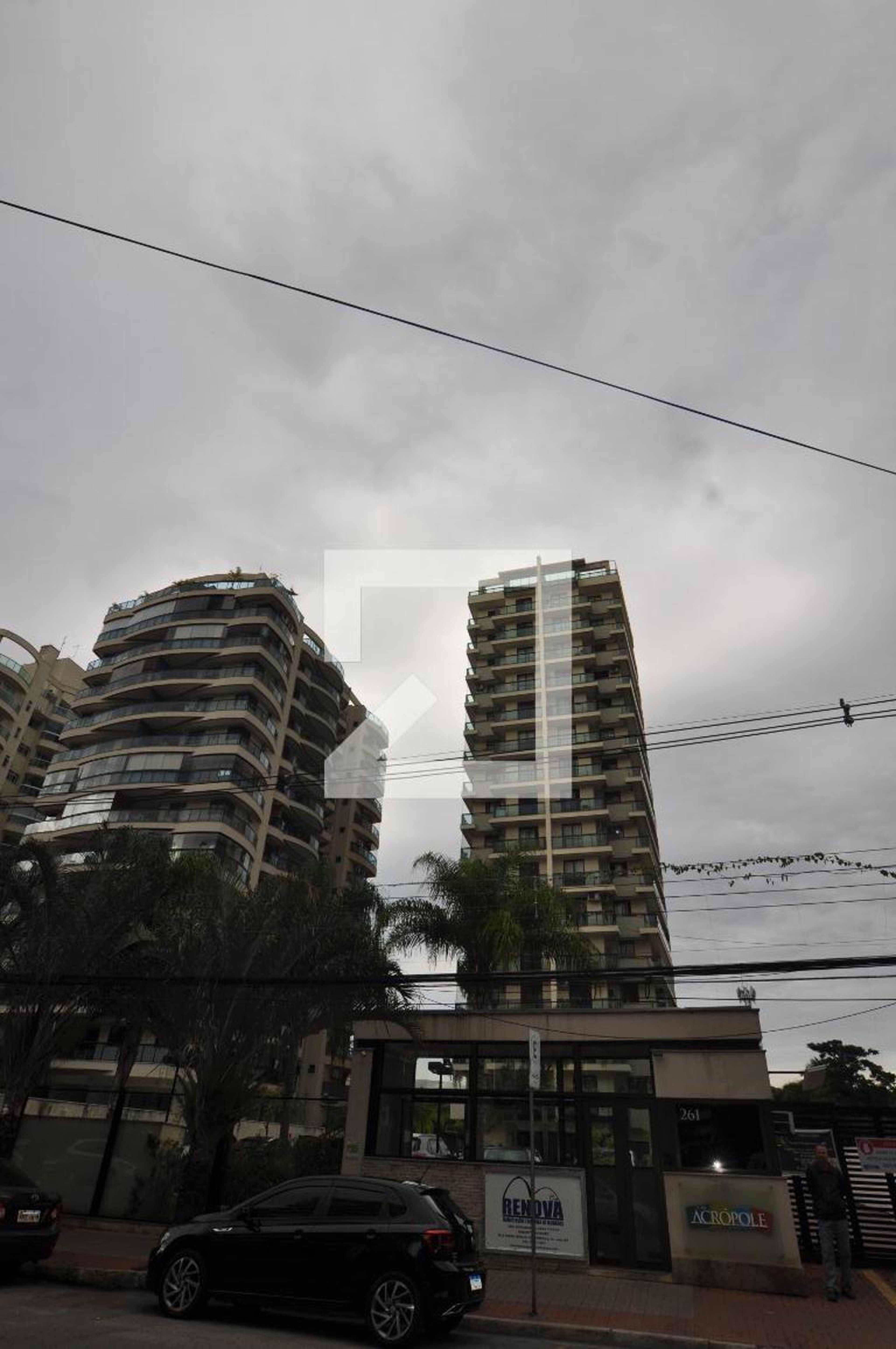 Fachada do Condomínio Condomínio Barra Acropole