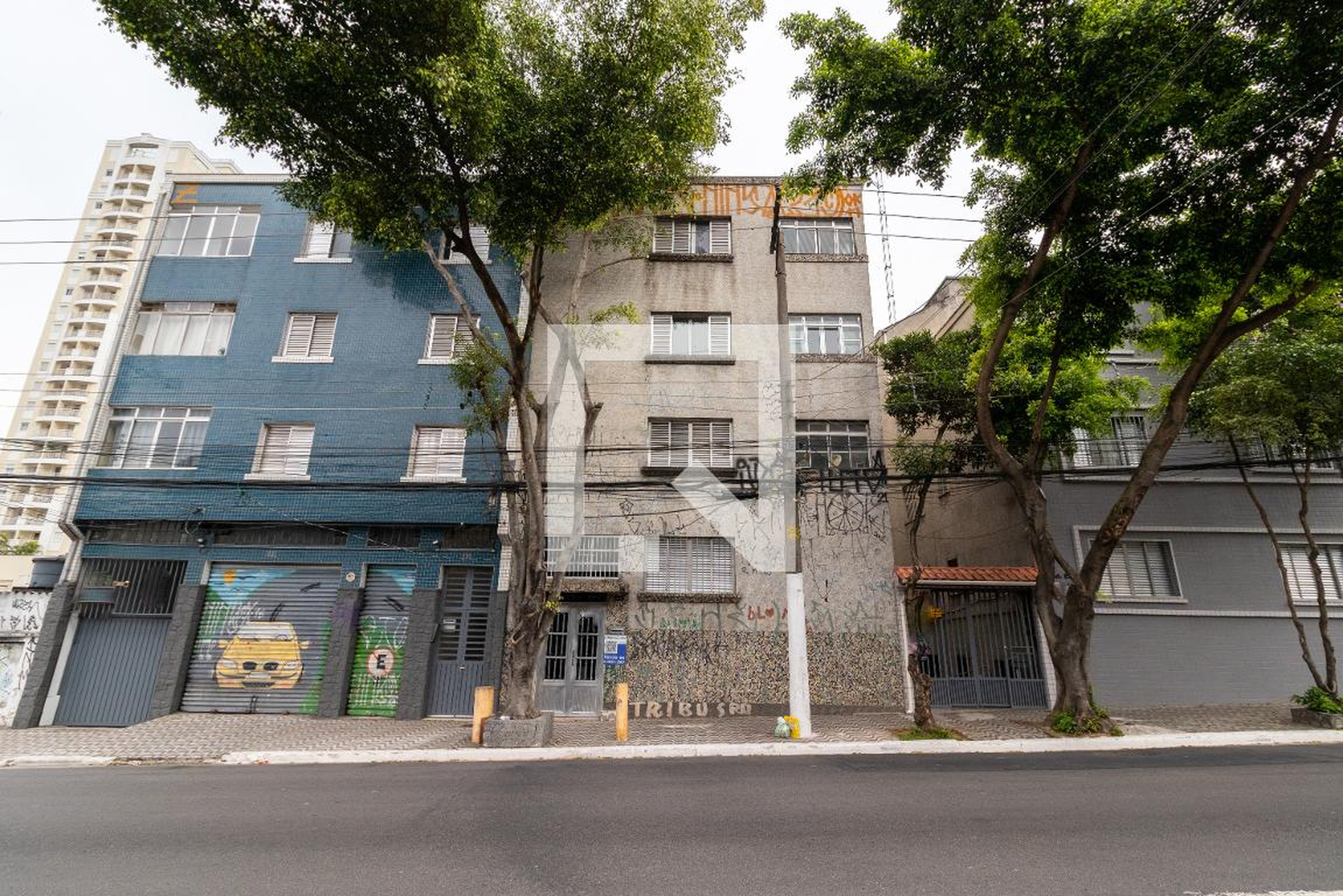 Fachada do Condomínio Condomínio Ipê