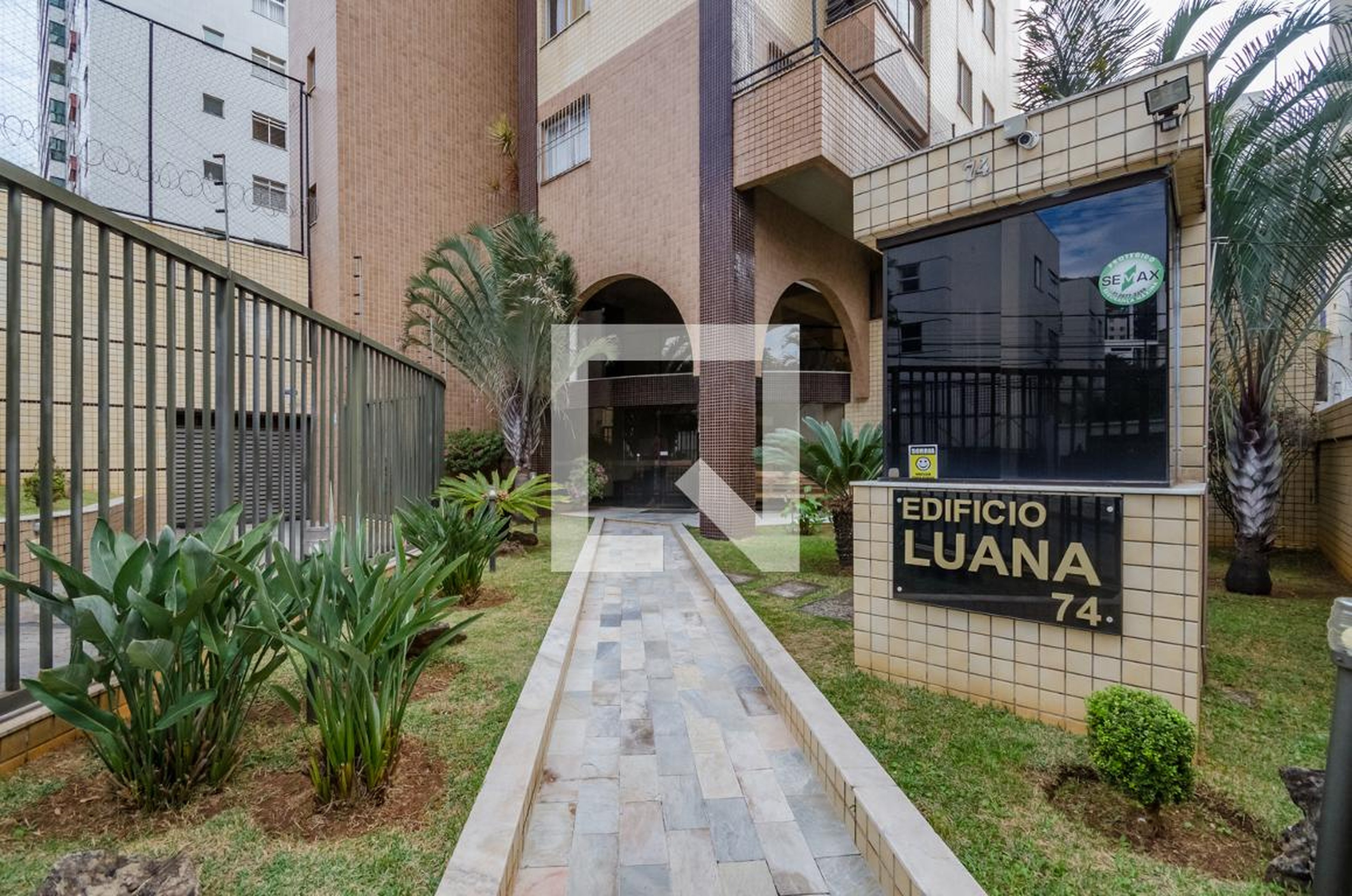 Entrada - Edifício Luana