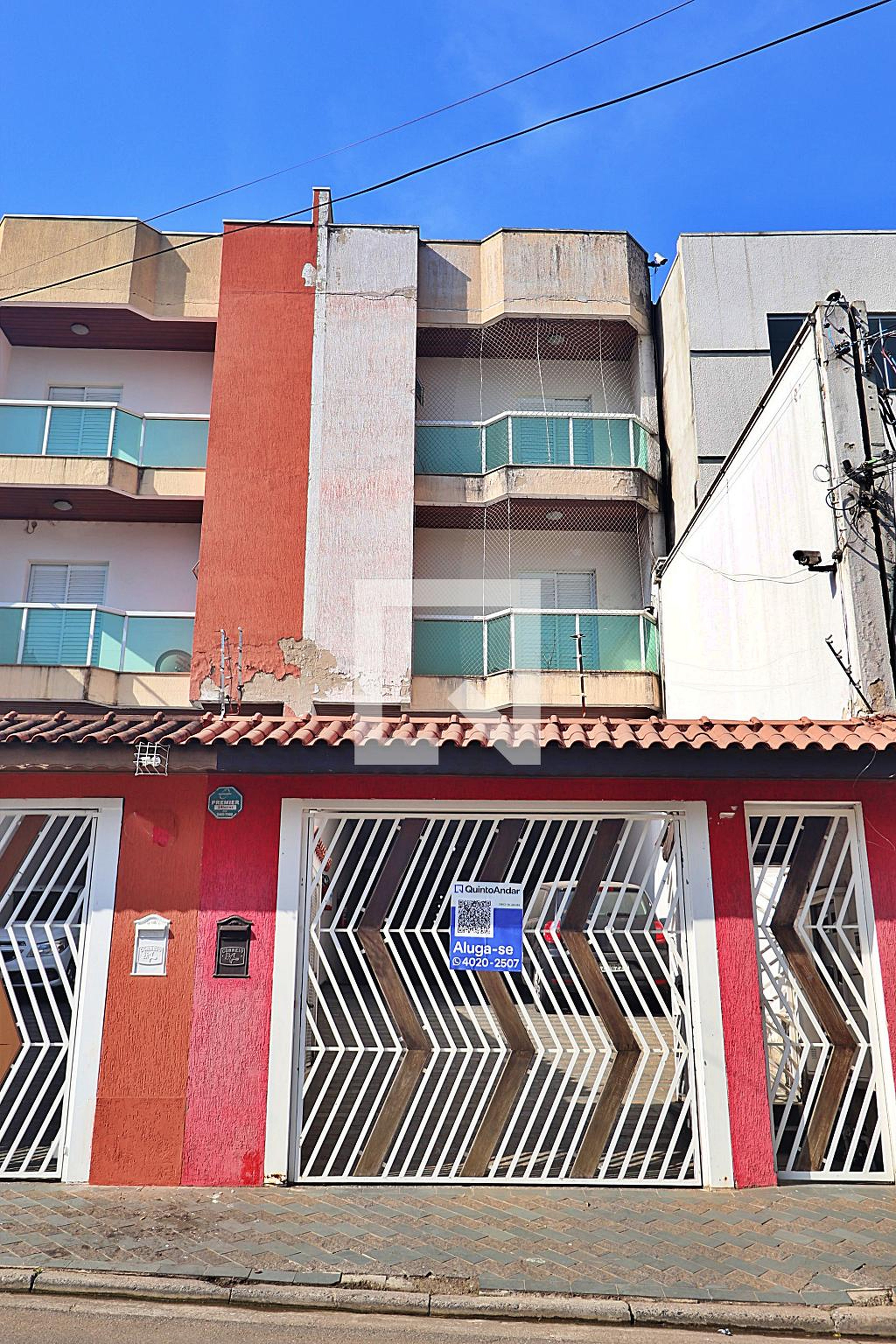 Fachada Condomínio em Rua Grã-Bretanha, 498