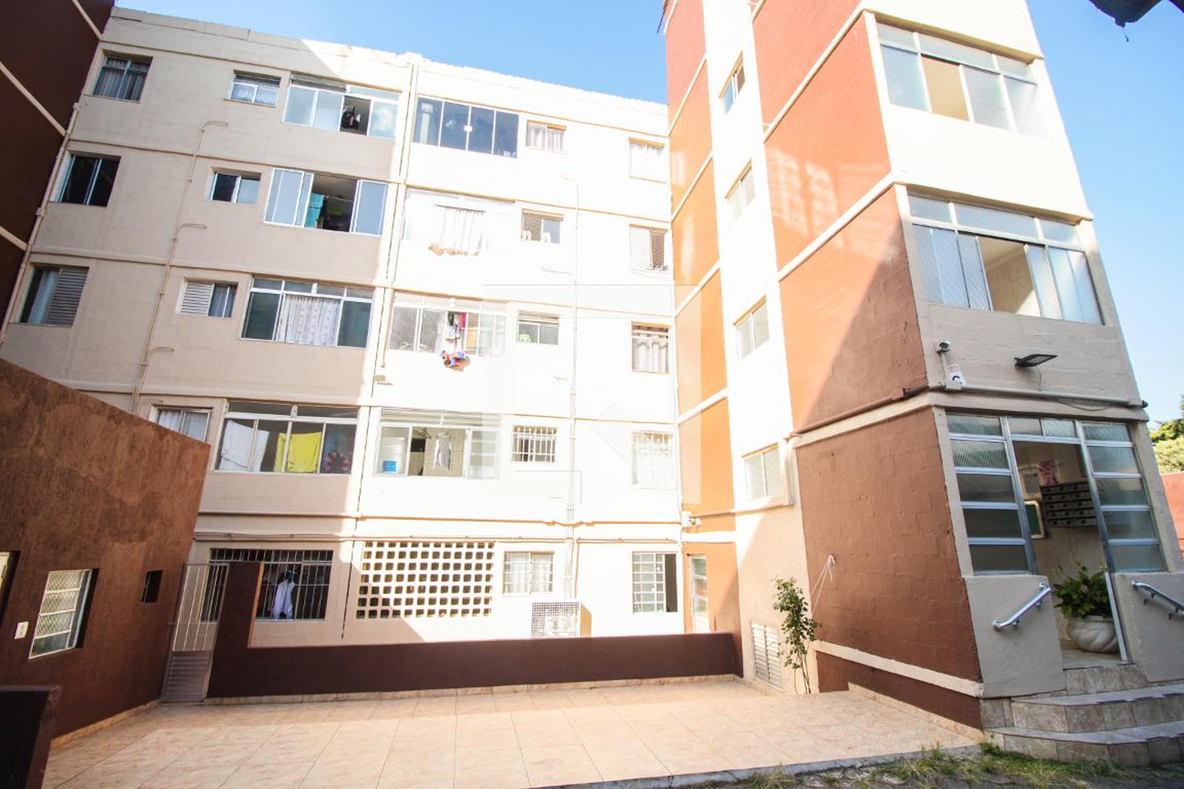 Fachada do Prédio Condomínio Jacarandás IV