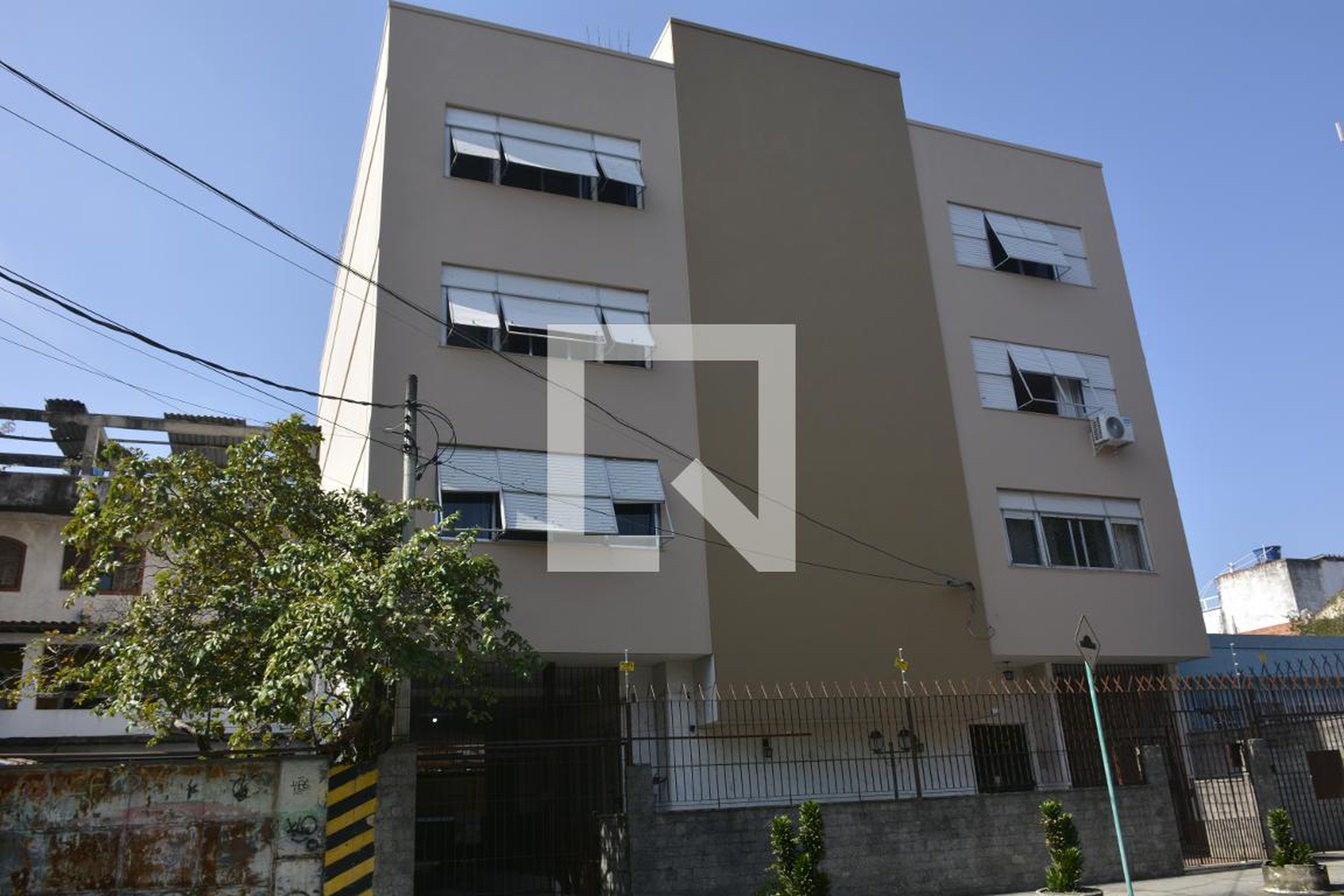 Fachada do Prédio Condomínio em Rua Gustavo Augusto de Resende, 186