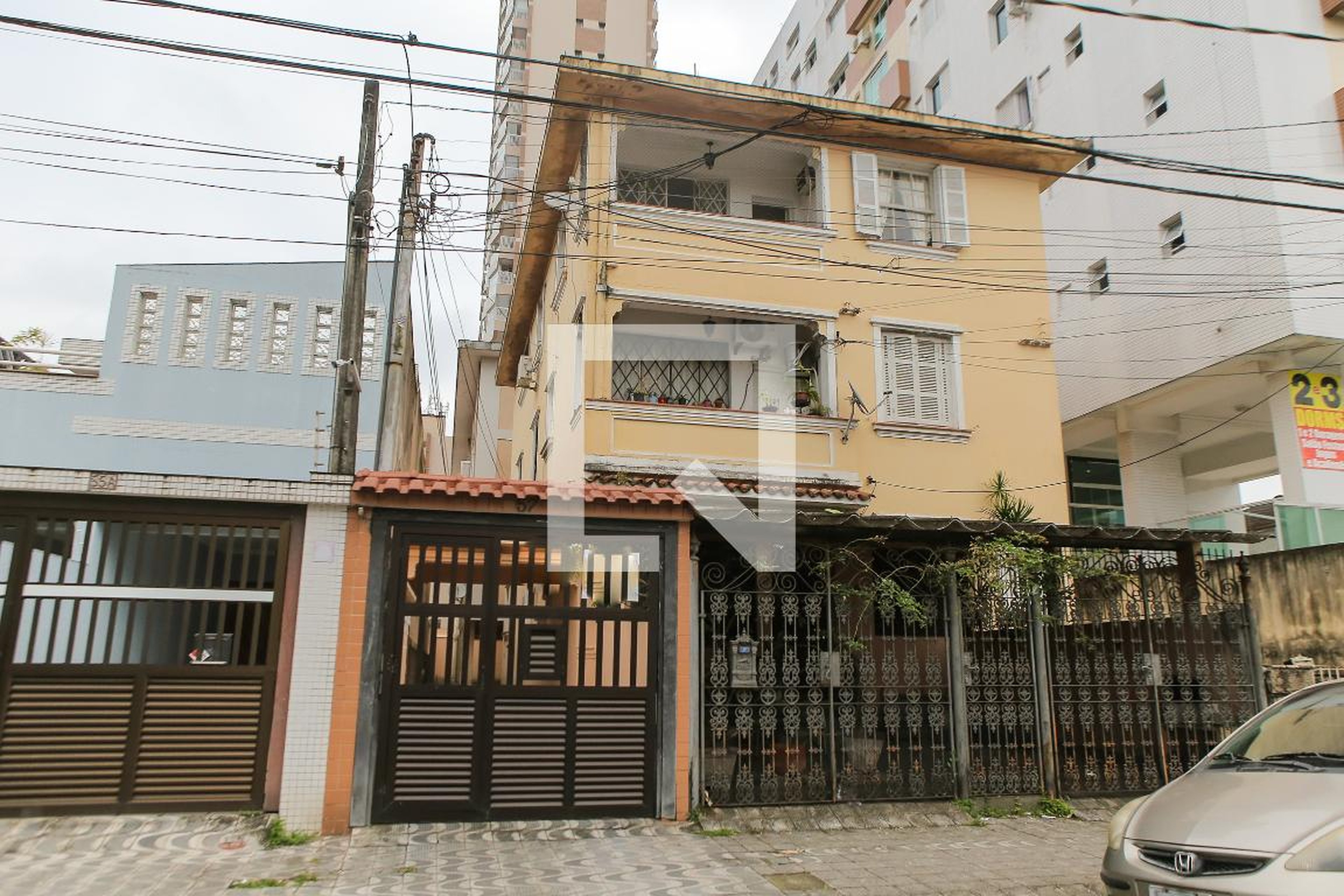 Fachada Condomínio em Rua Duque de Caxias, 57