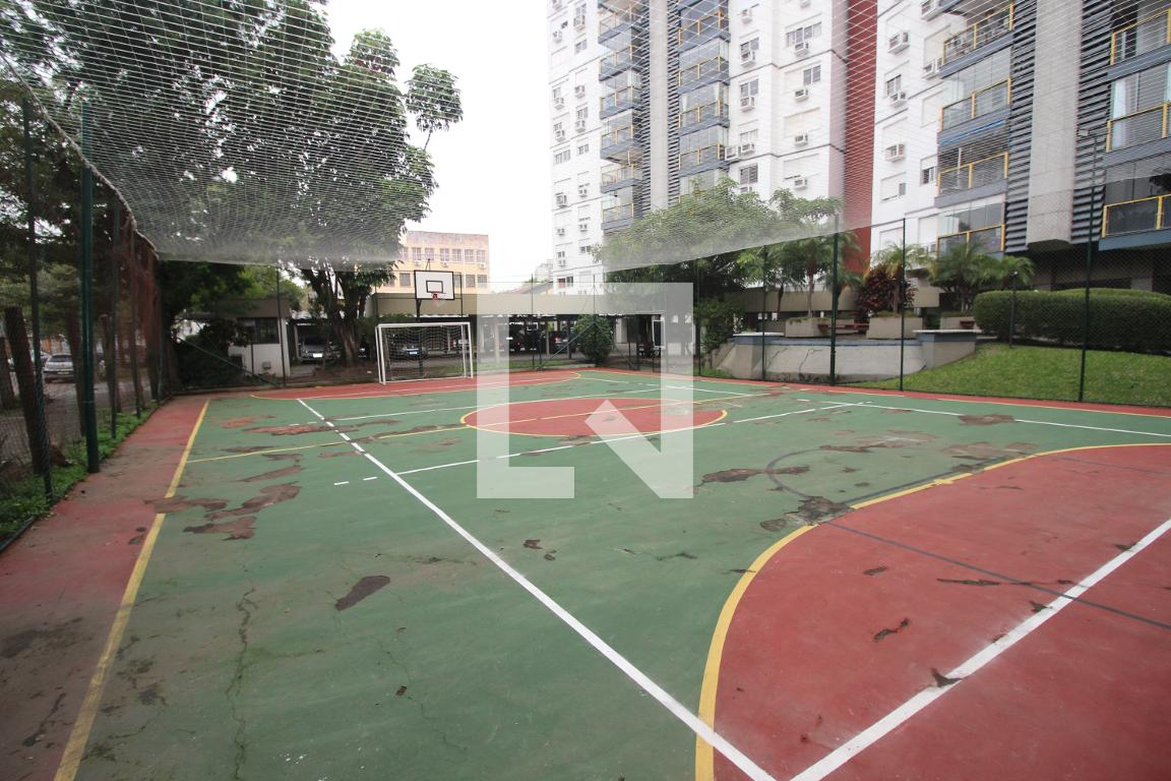 Quadra Esportiva - Plaza Miró