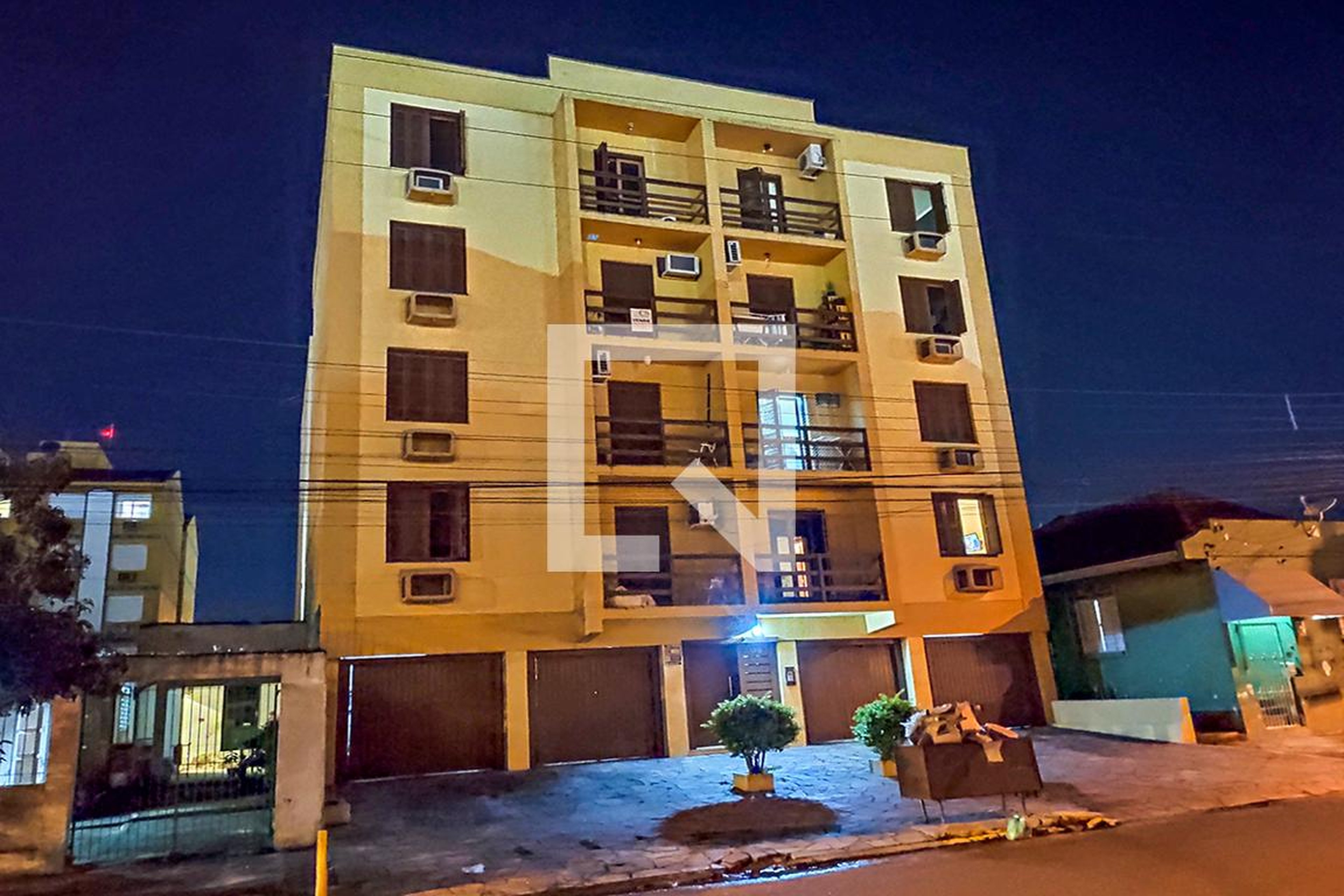 Fachada Condomínio em Rua Benkenstein, 198