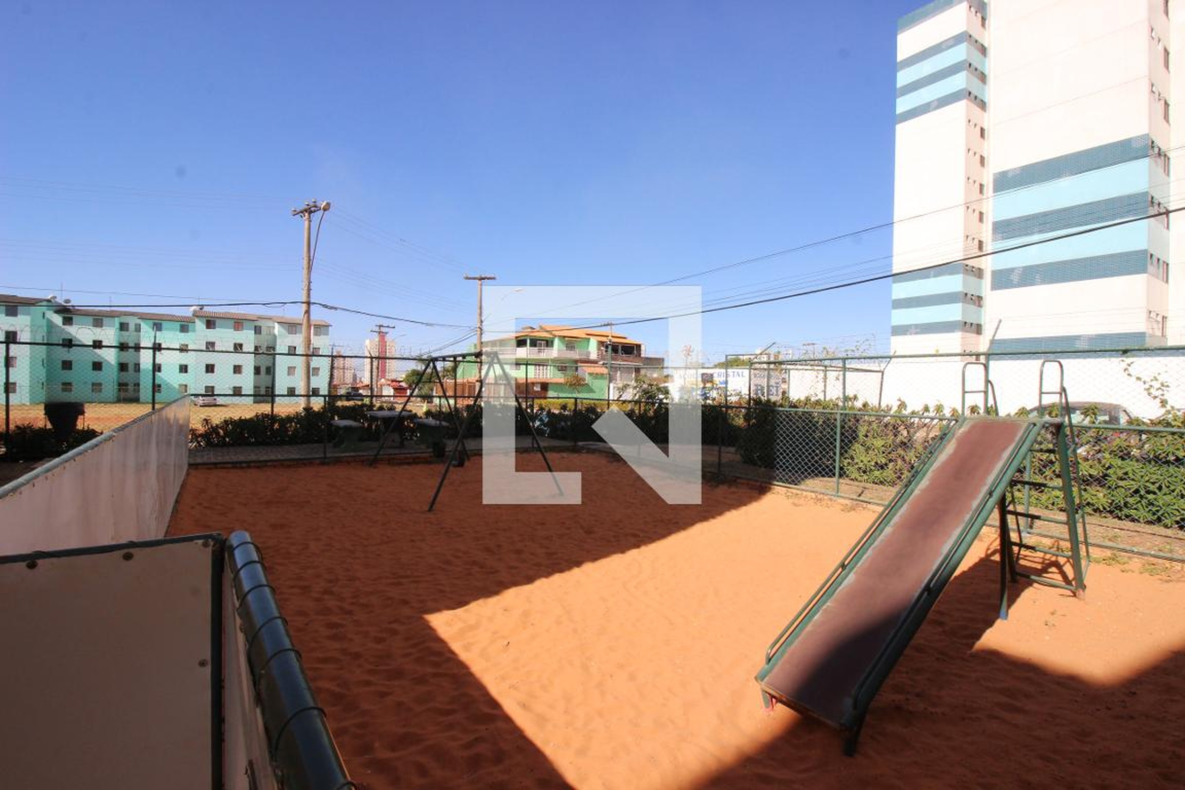 Playground - Edifício Carmenes