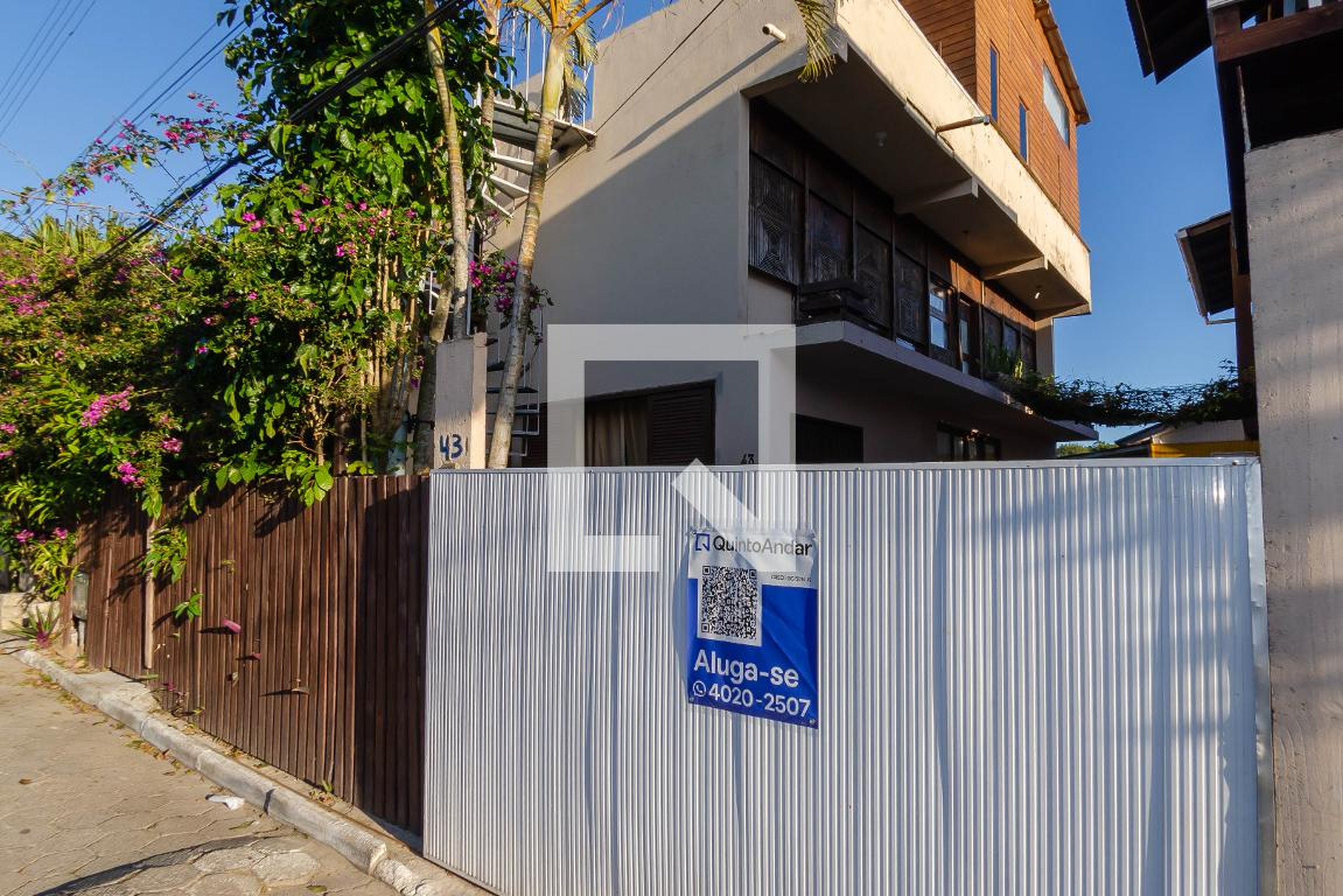 Fachada Condomínio em Servidão Marlene da Silva, 43