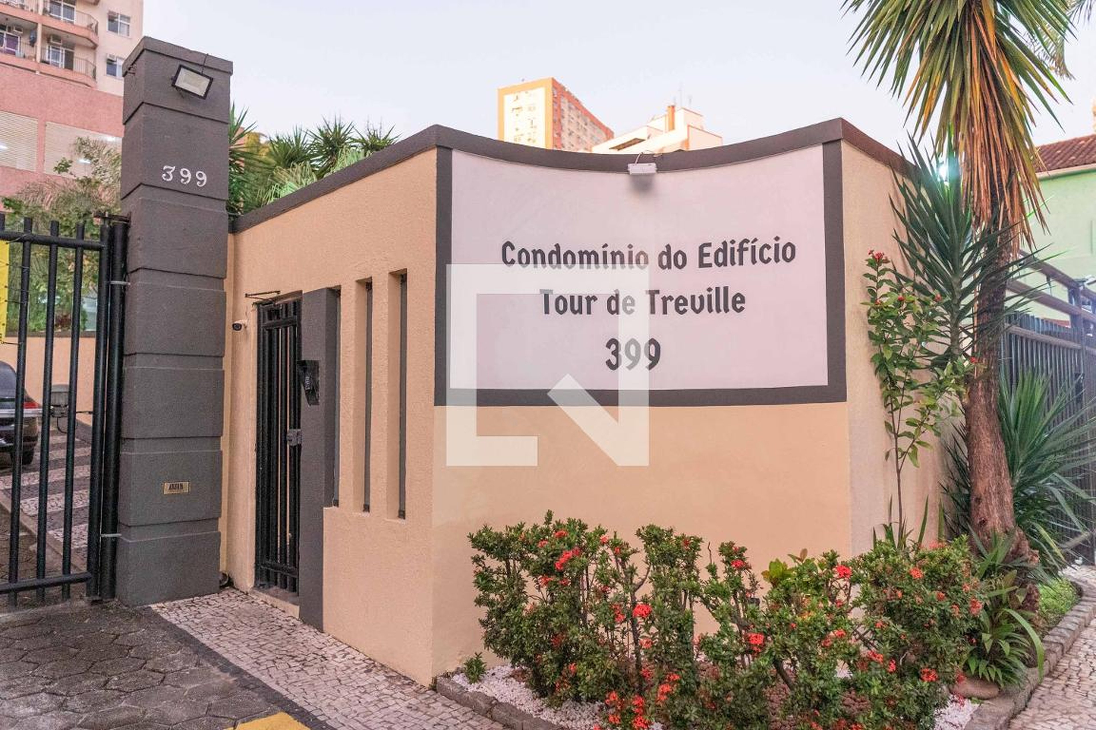 Fachada Condomínio em Travessa Doutor Mario Viana, 339