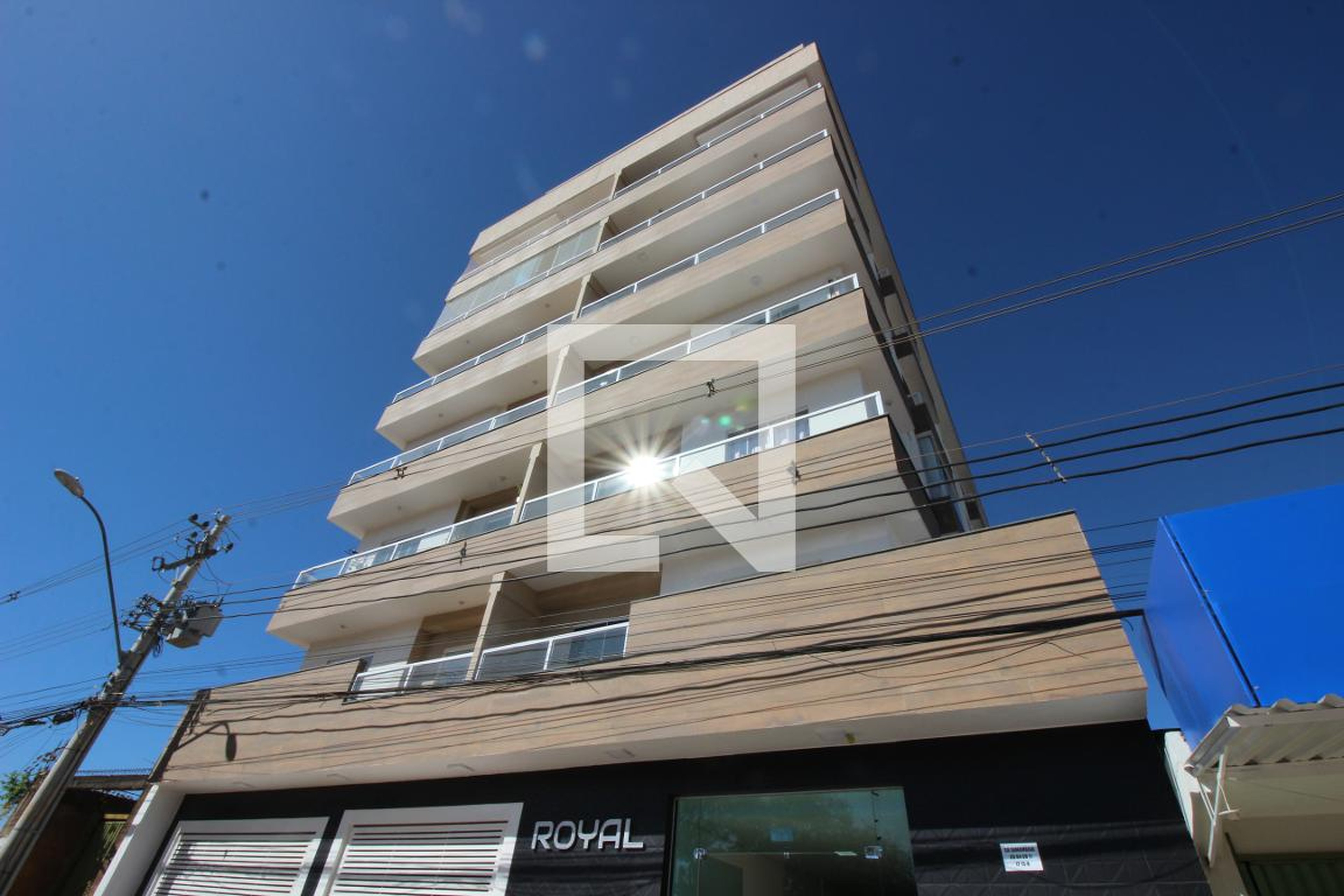 Fachada Condomínio em Rua 4, 13