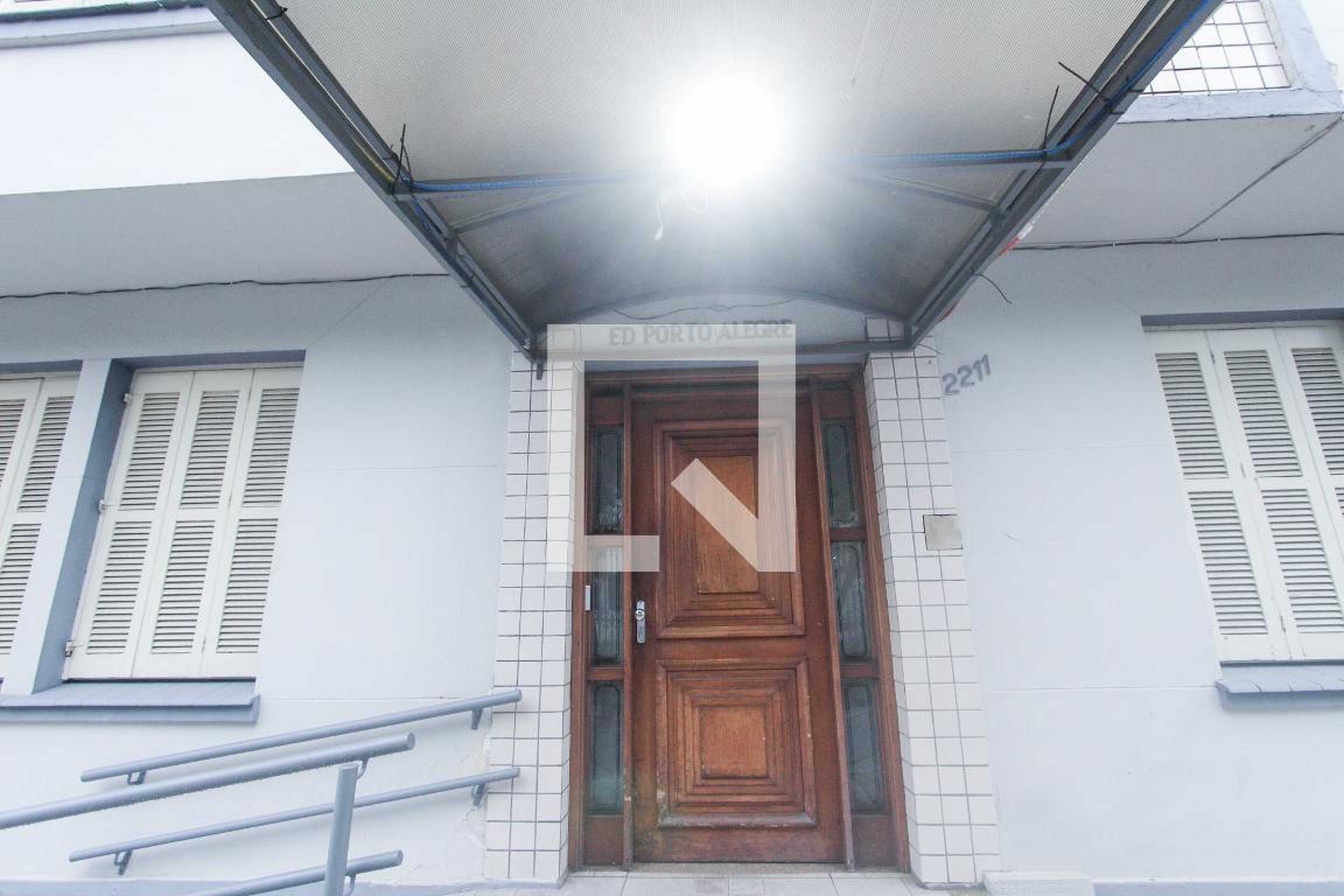 Fachada do Condomínio Edifício Porto Alegre