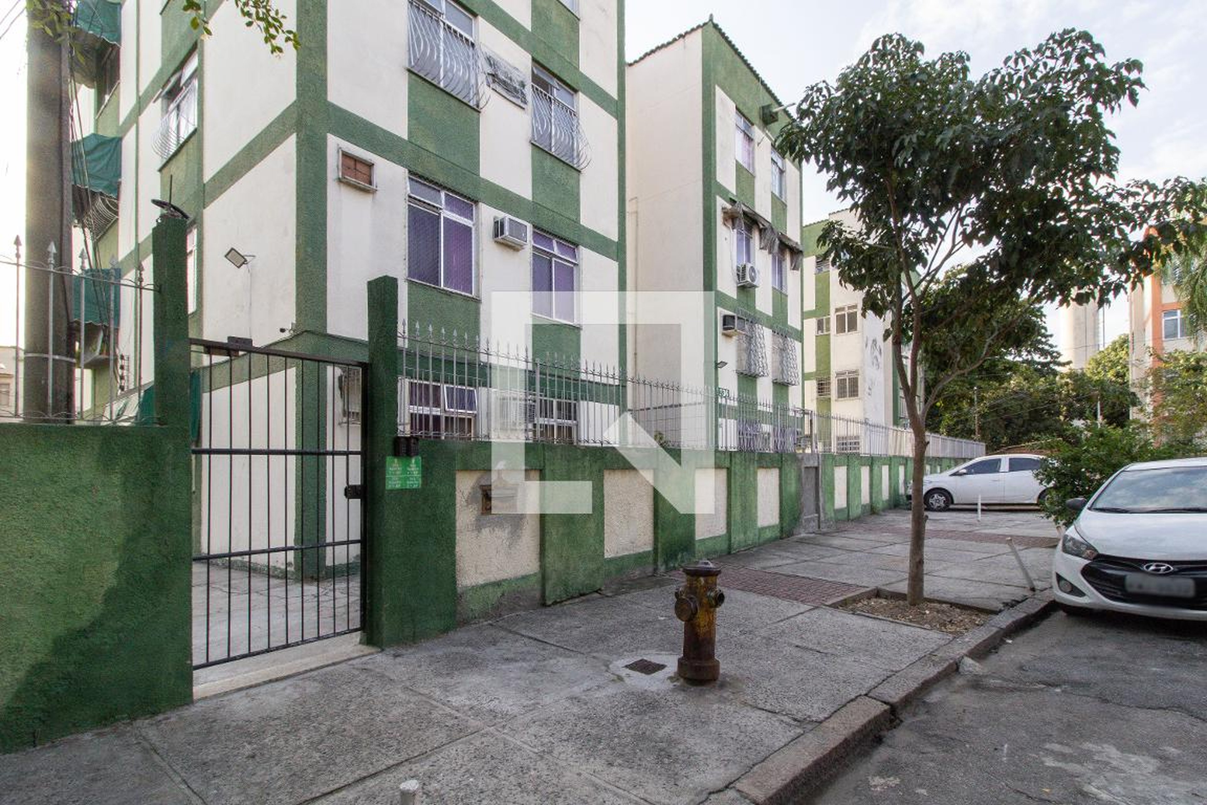 Fachada Condomínio em Rua José Sombra, 318