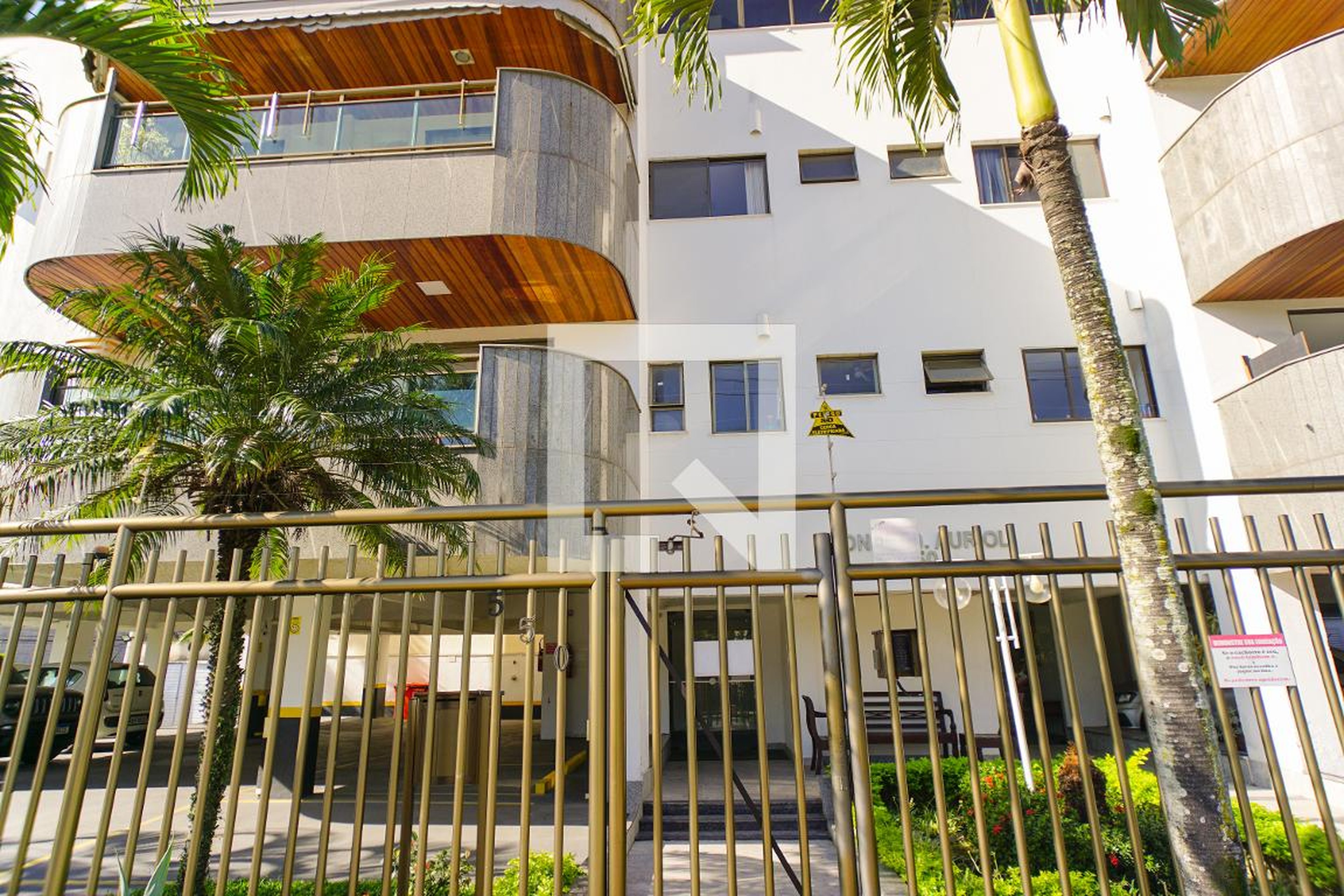 Fachada Condomínio ed. Auriol