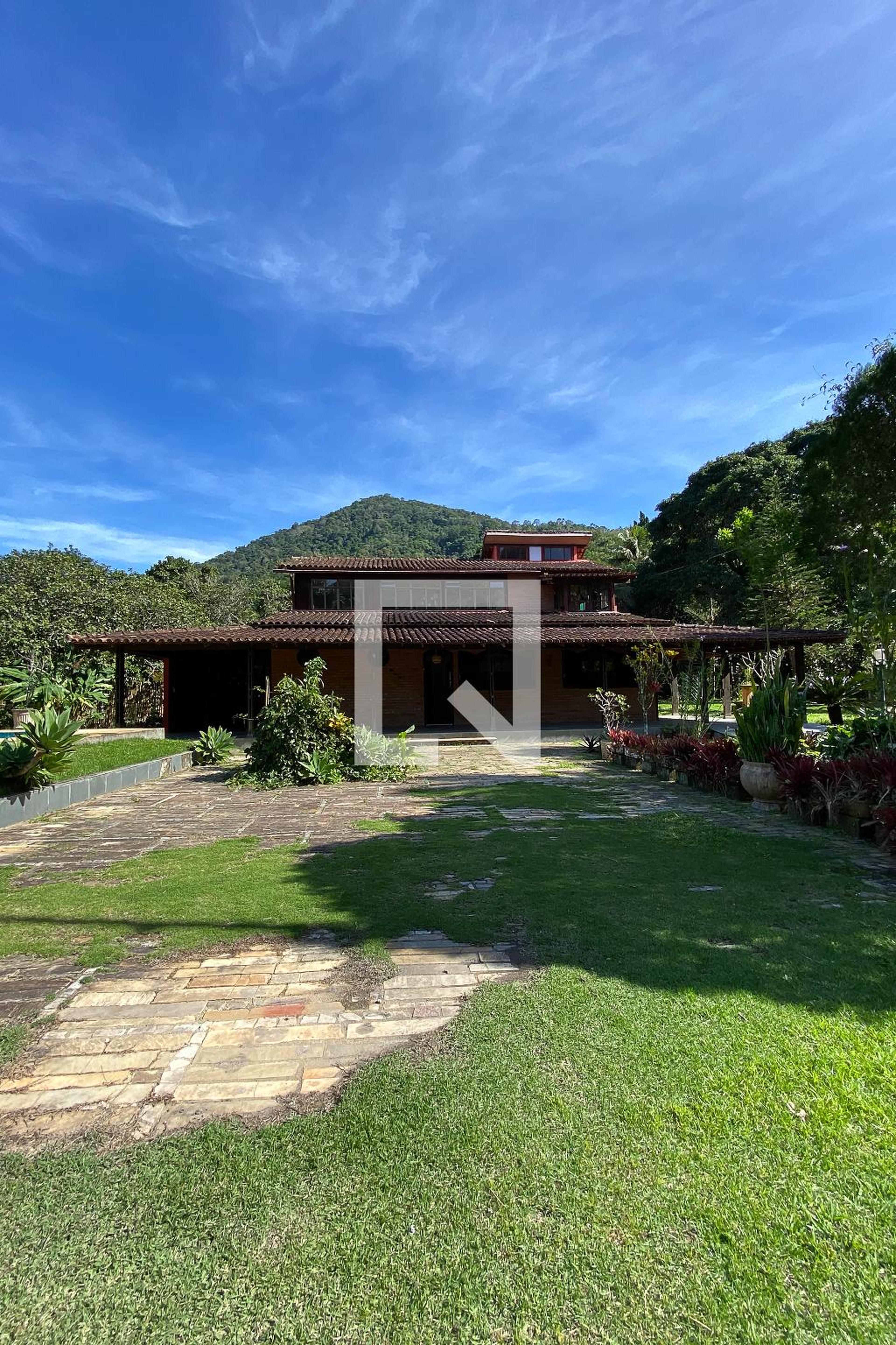 Fachada Condomínio em Estrada do Morgado, 1068