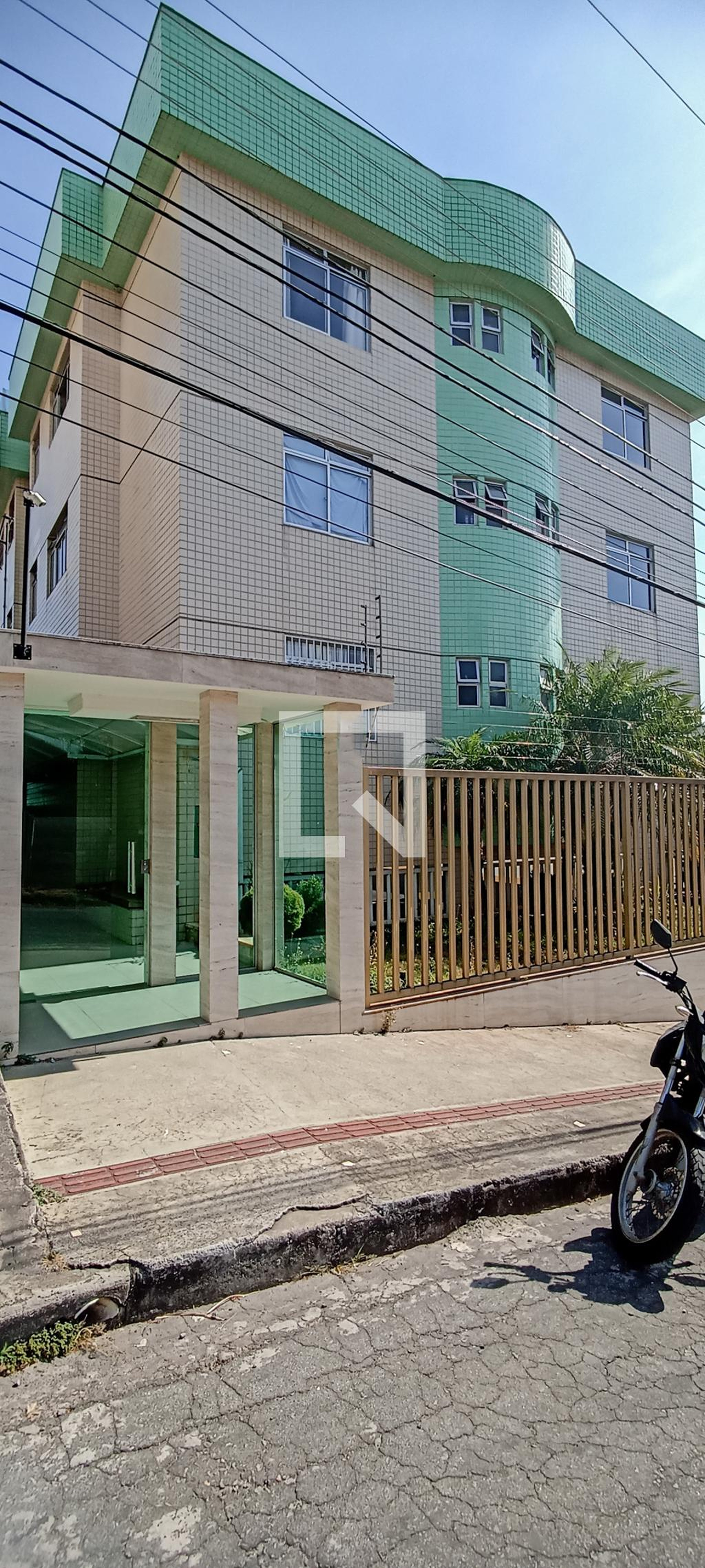 Fachada do Prédio Condomínio em Rua Maria Amélia Tupinambá, 42