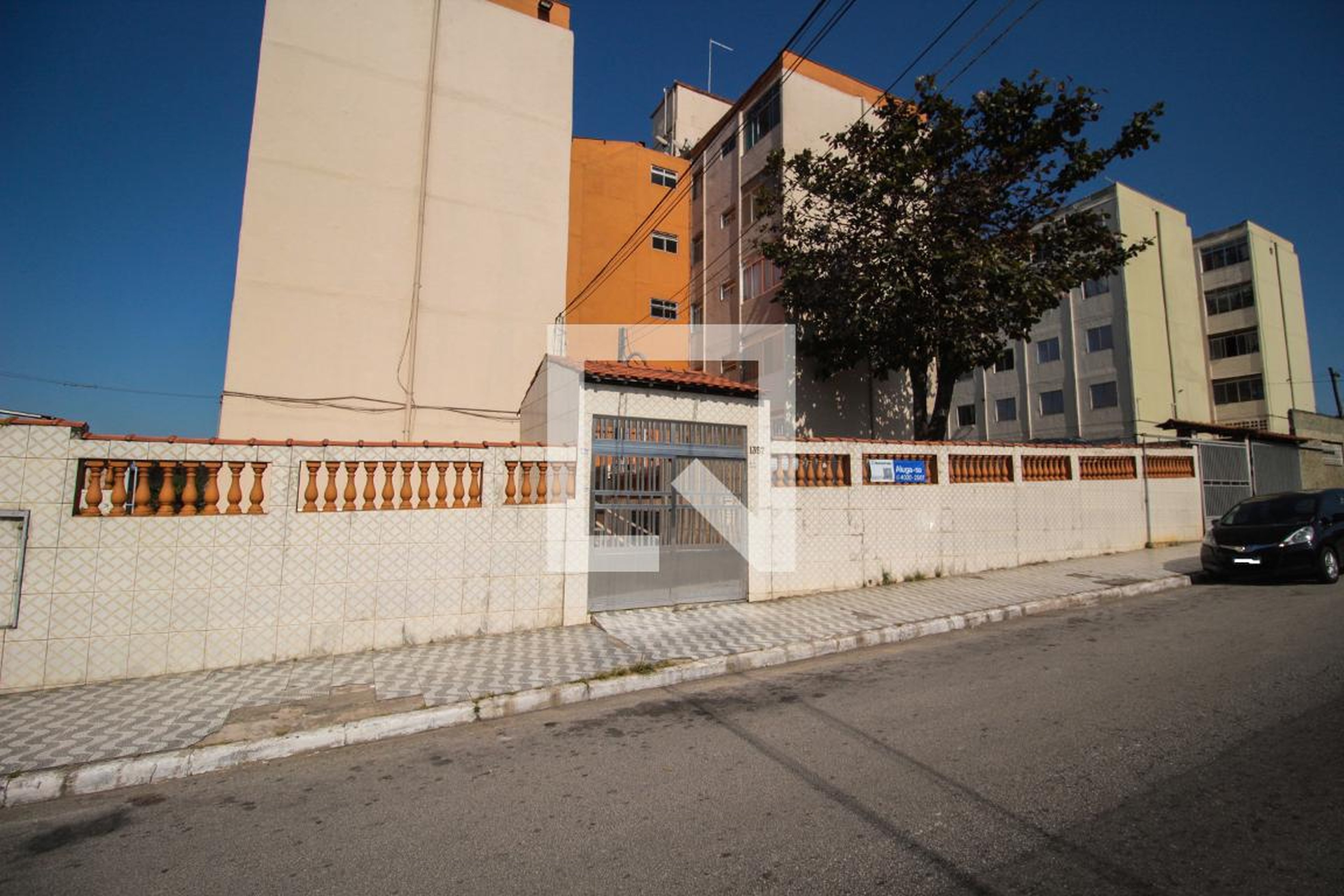 Fachada do Condomínio Condomínio em Rua Jardim Tamoio, 1357