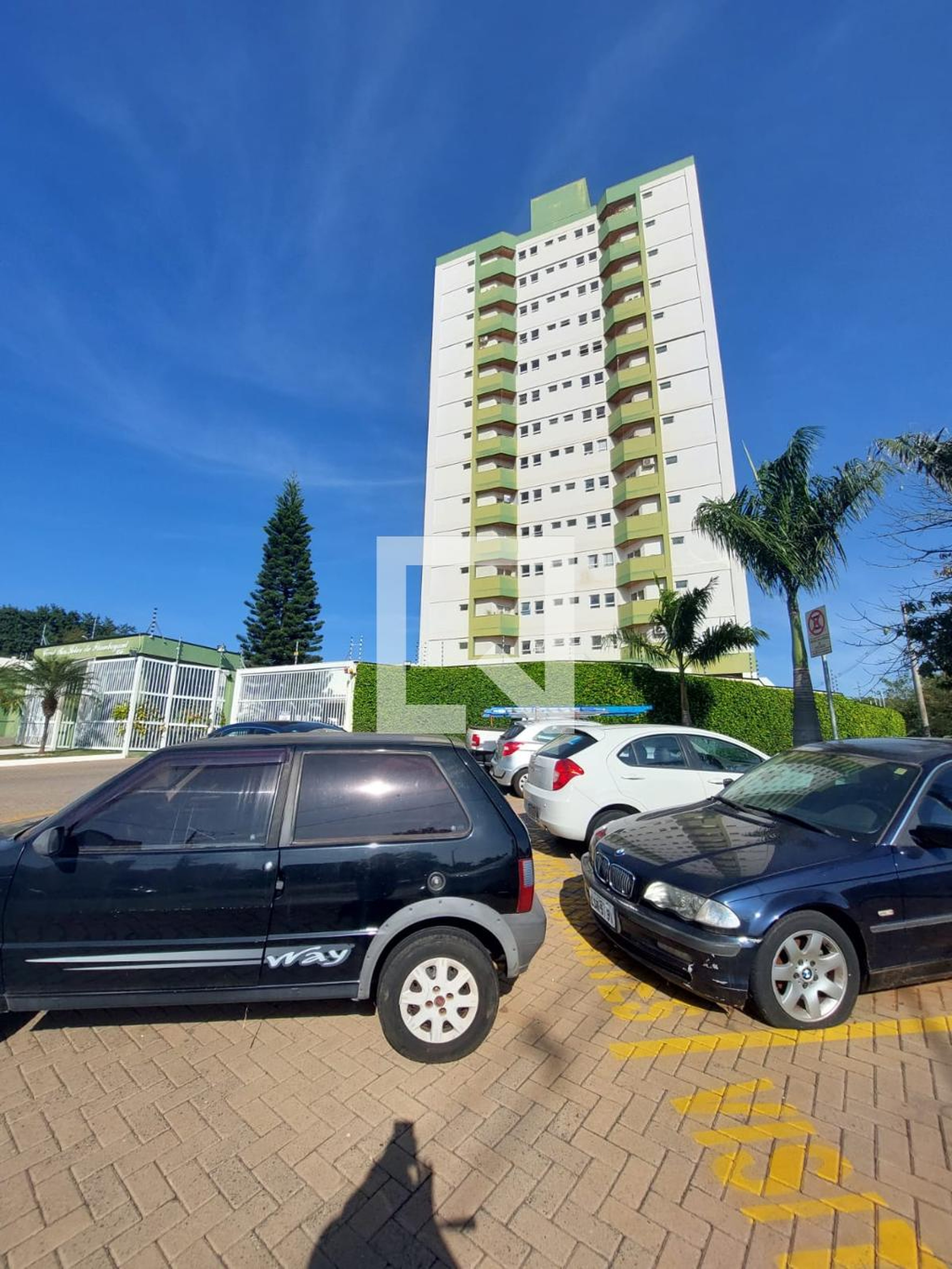 Fachada do Condomínio Condomínio Solar do Flamboyant