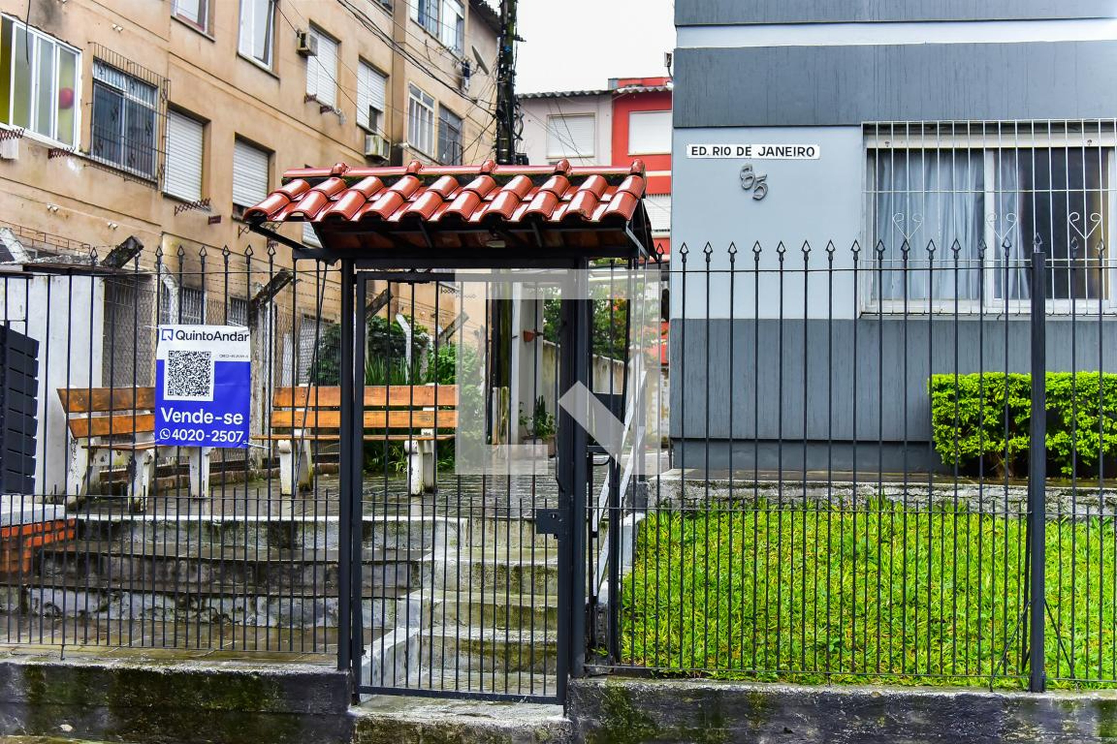 Entrada do Prédio - null