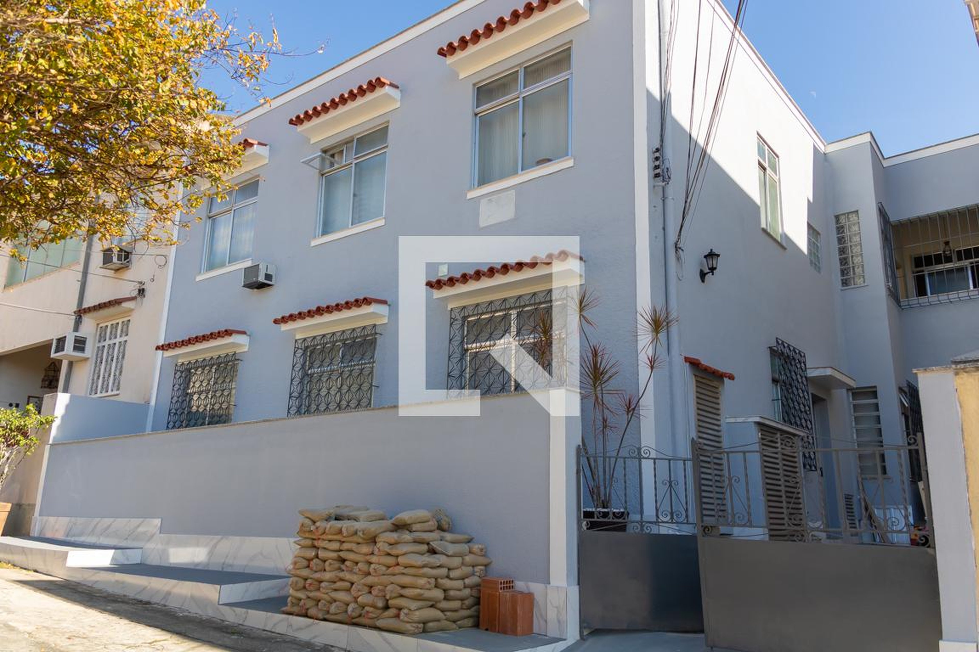 Edifício Condomínio em Rua García Redondo, 125