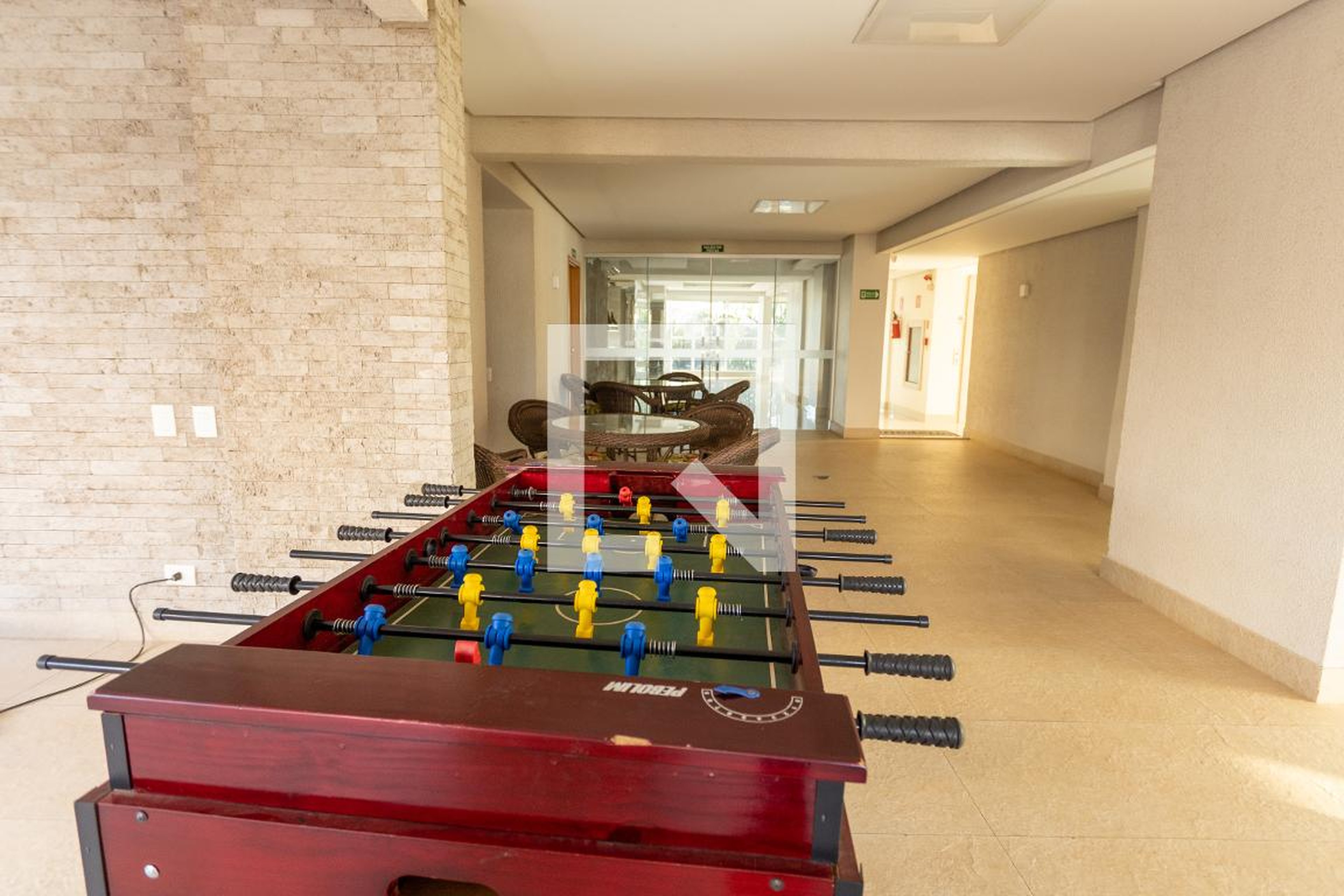 Salão de jogos - Modern Living