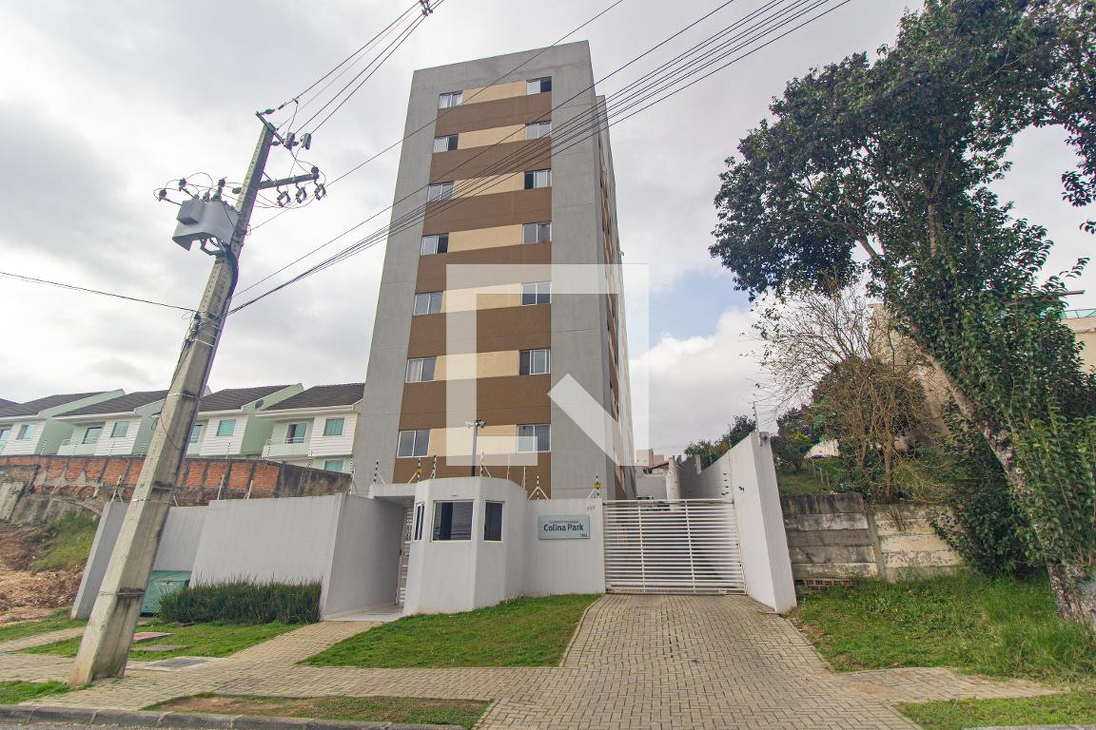 Fachada do Condomínio Condomínio Colina Park