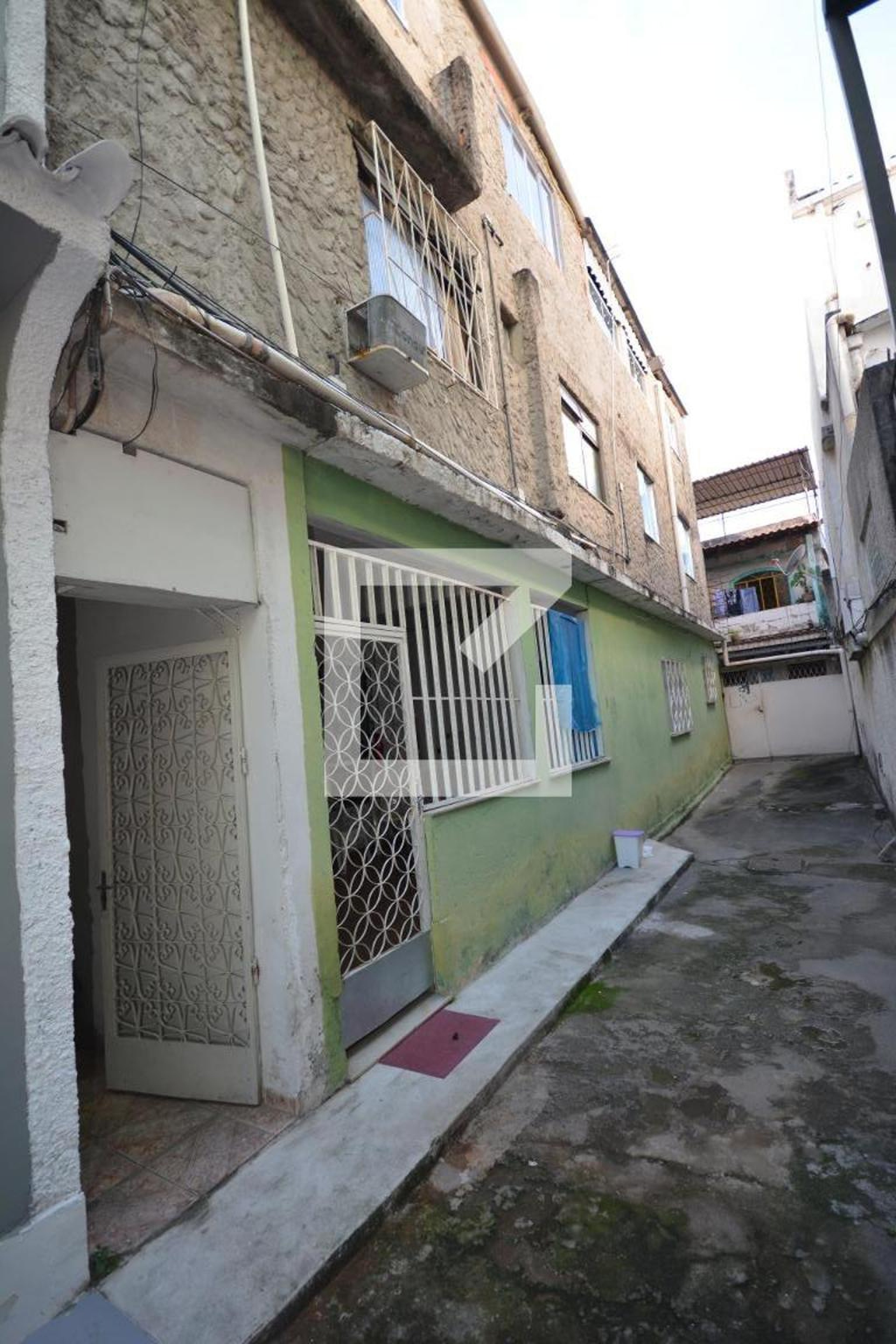 Fachada Condomínio em Rua Lucena, 168