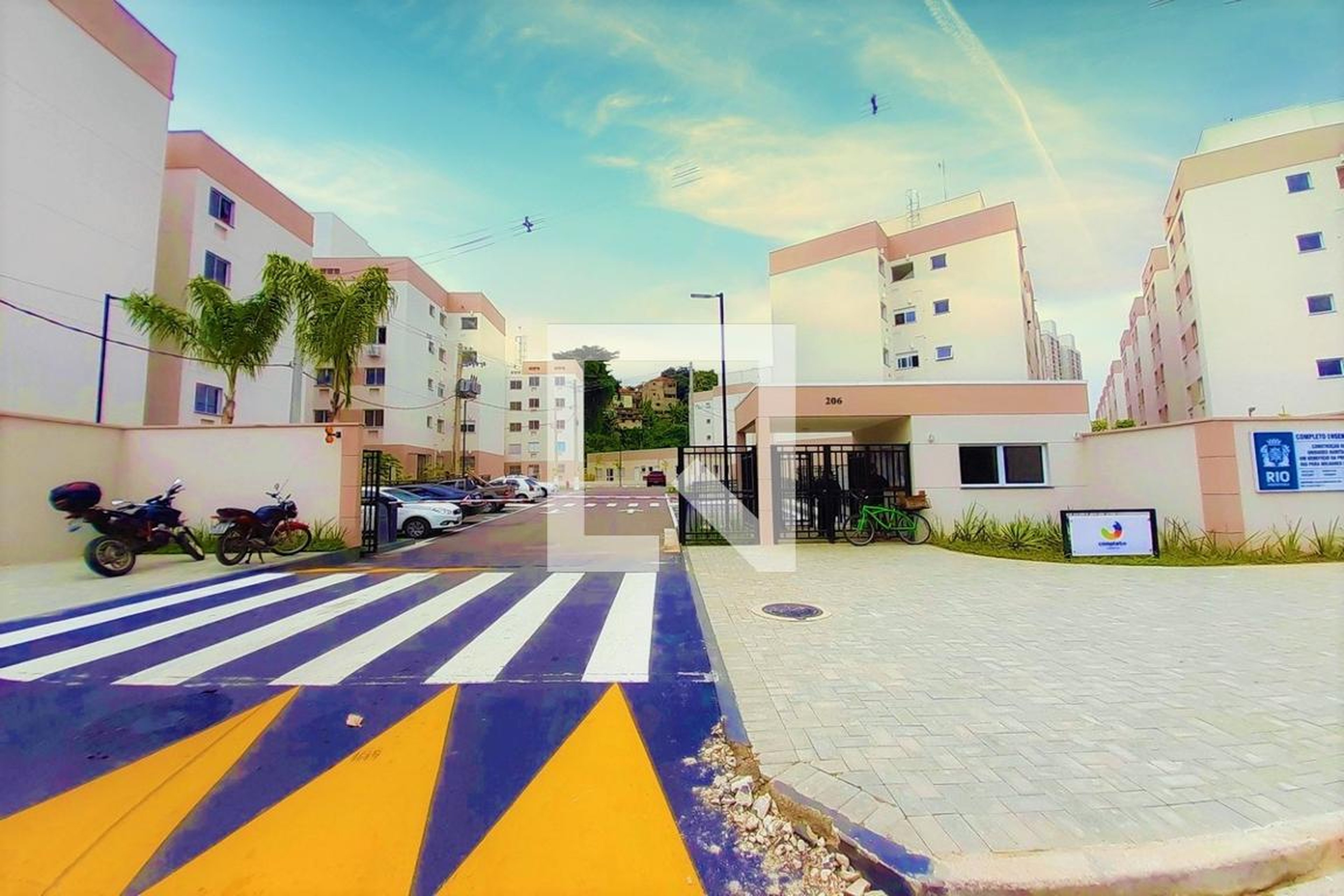 Fachada do Condomínio Condomínio Completo Engenho Novo