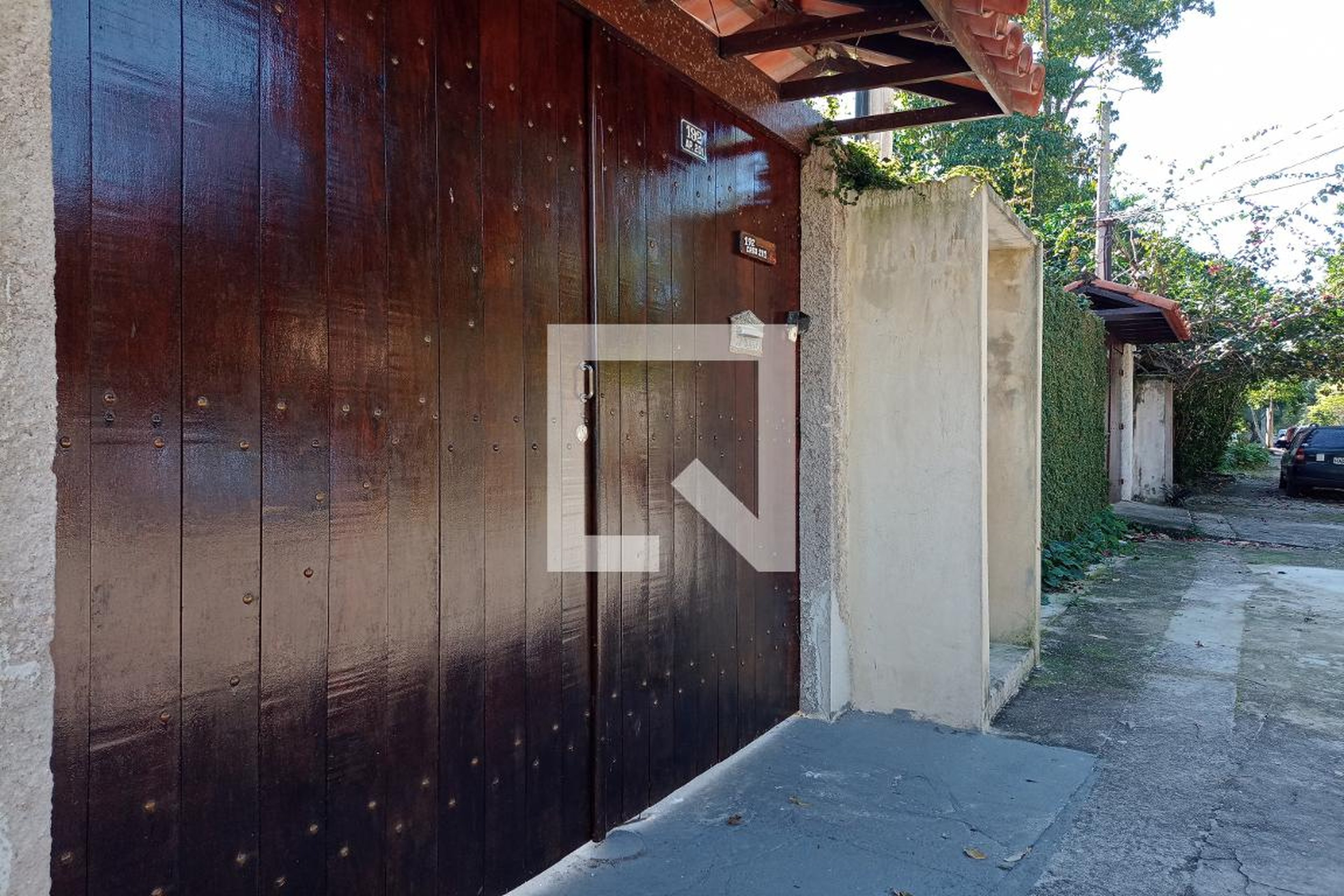 Fachada Condomínio em Rua Carmo do Cajuru, 192