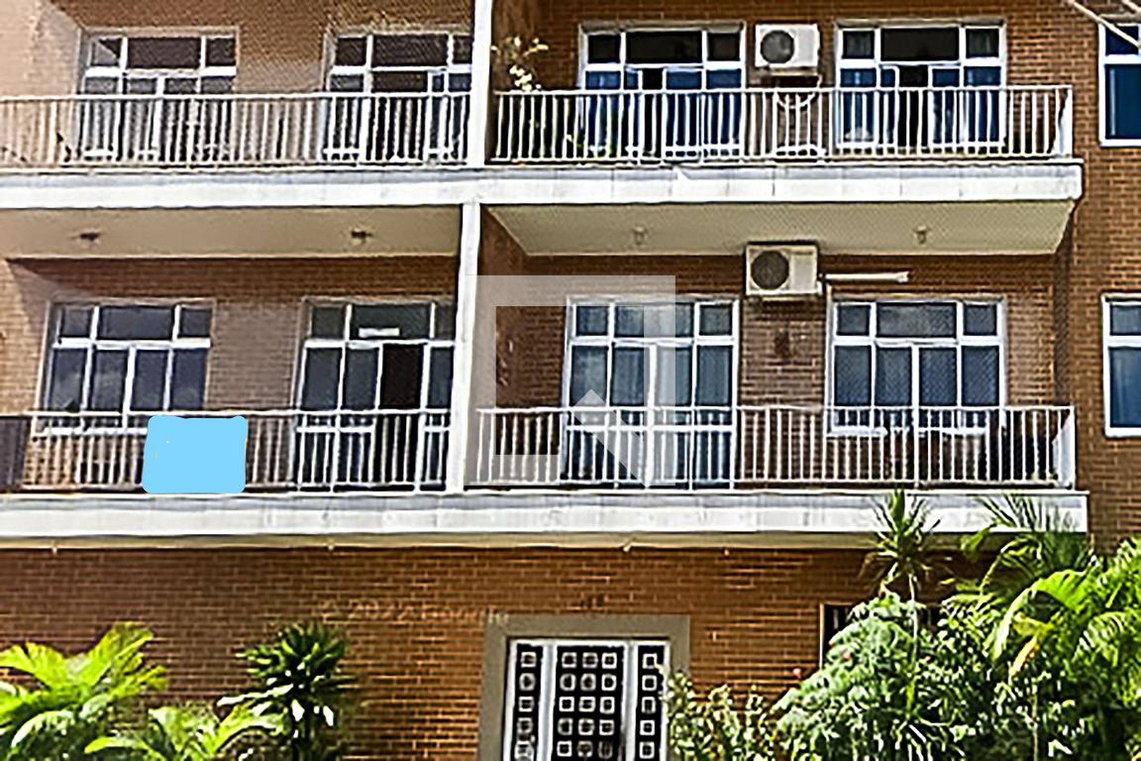 Fachada do Prédio Condomínio em Rua Barroso Pereira, 135